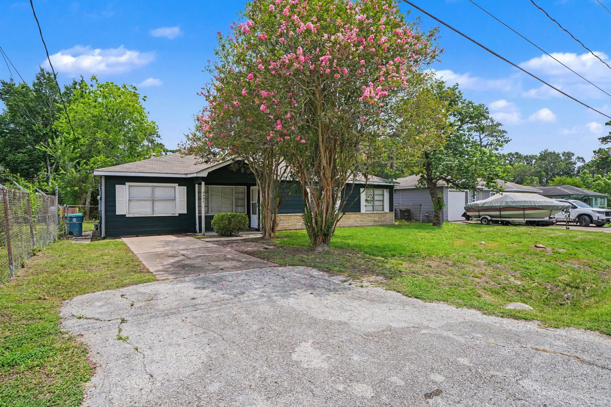 8433 Woodlyn Road Property Photo 1