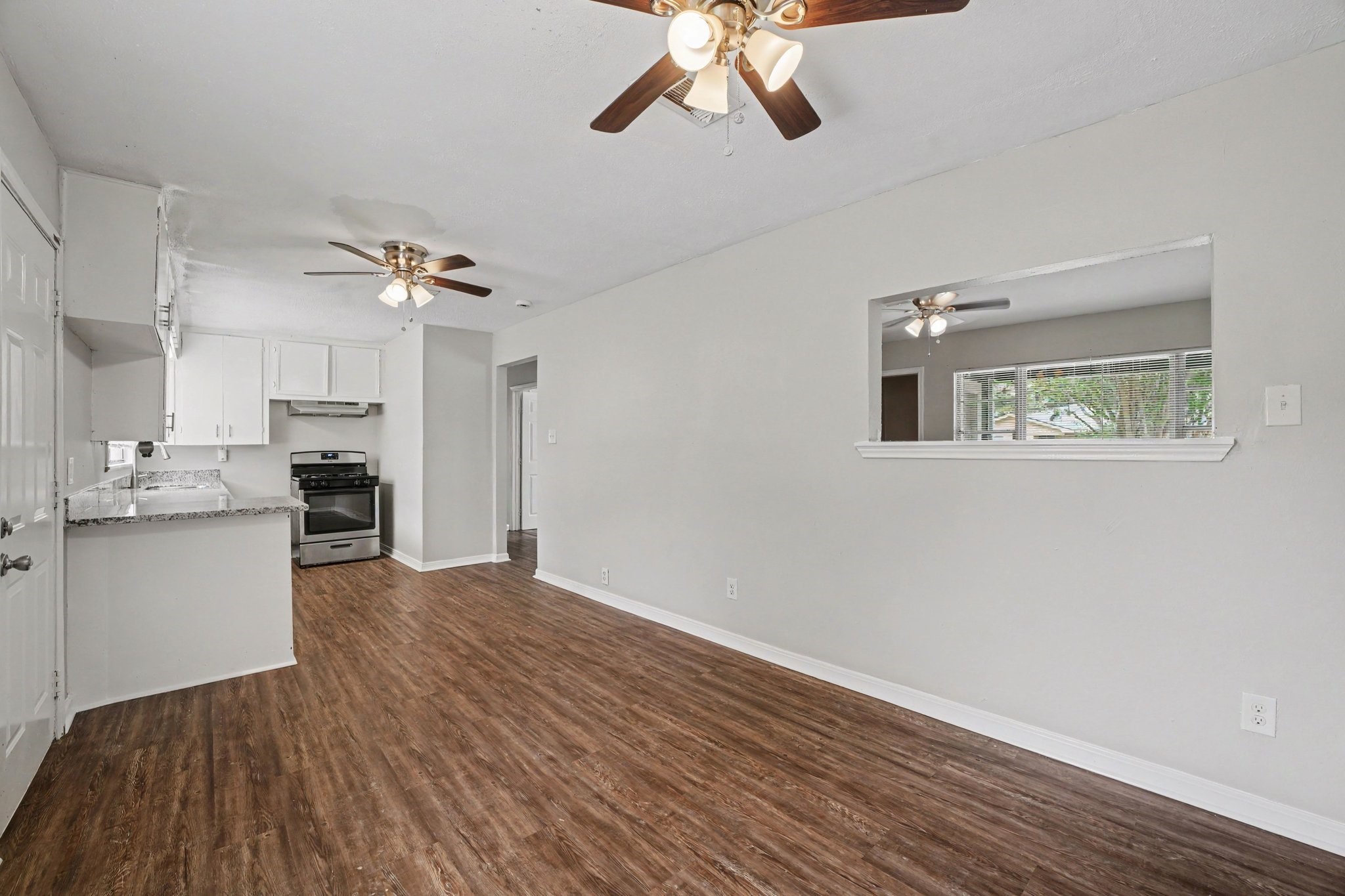 8433 Woodlyn Road Property Photo 6
