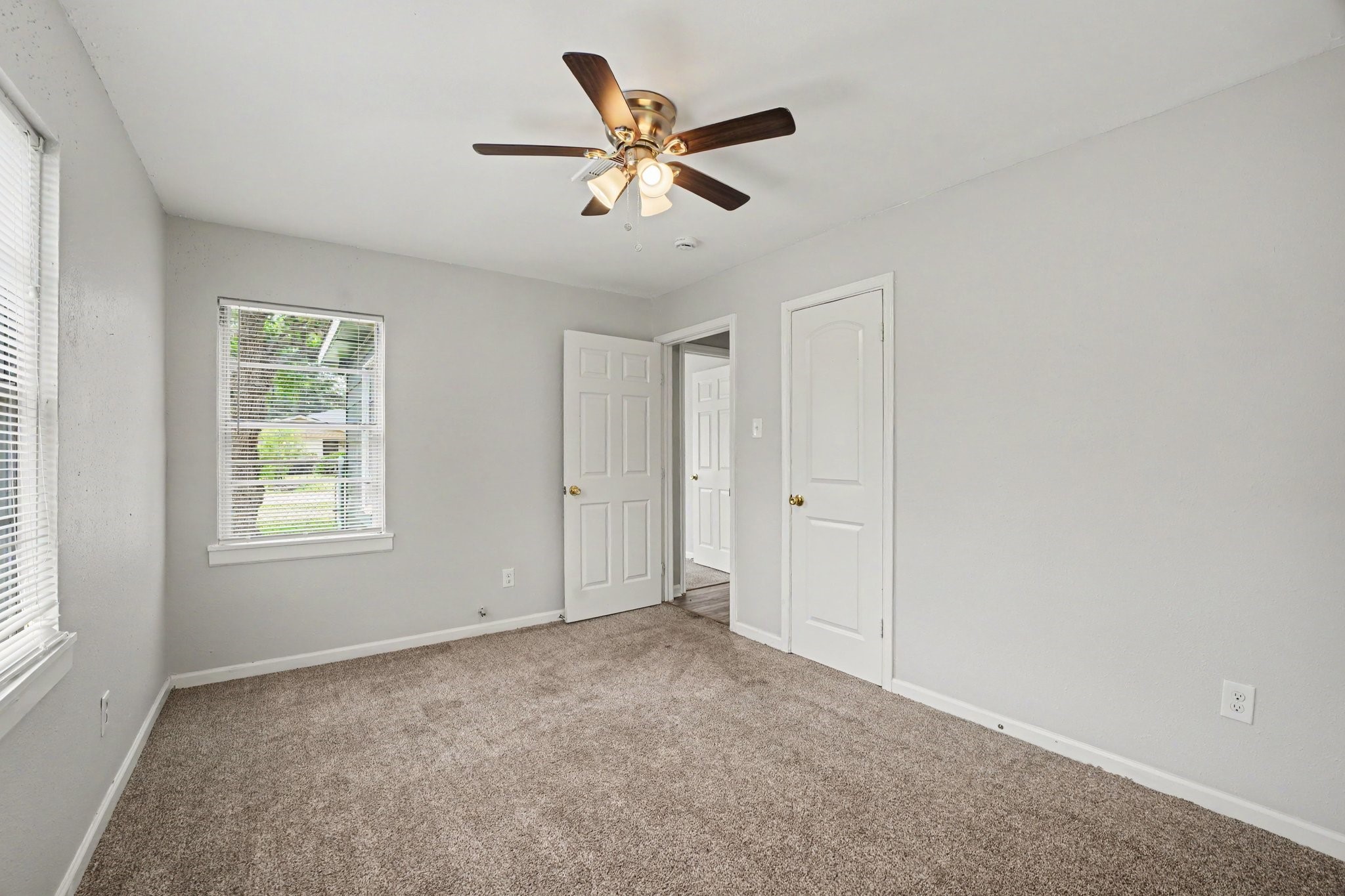 8433 Woodlyn Road Property Photo 14