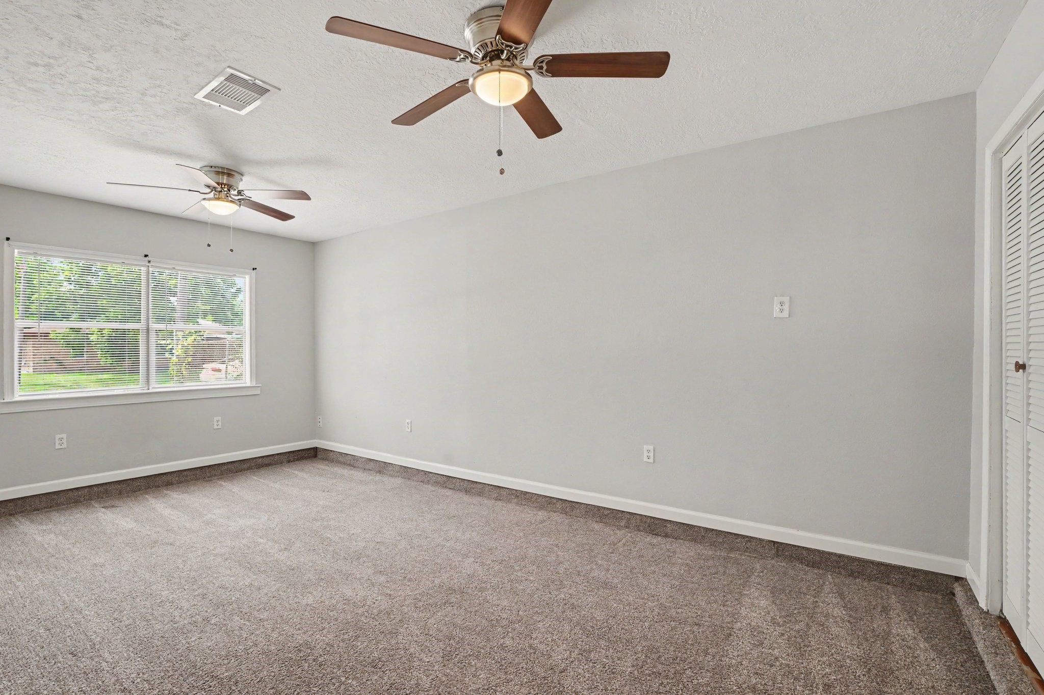 8433 Woodlyn Road Property Photo 15