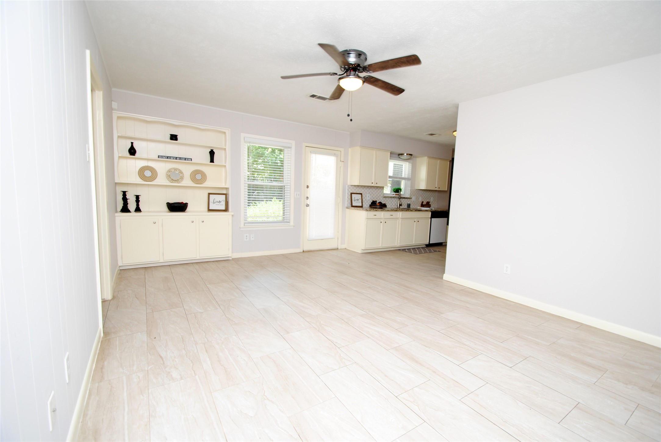 10659 Northbrook Drive Property Photo 8