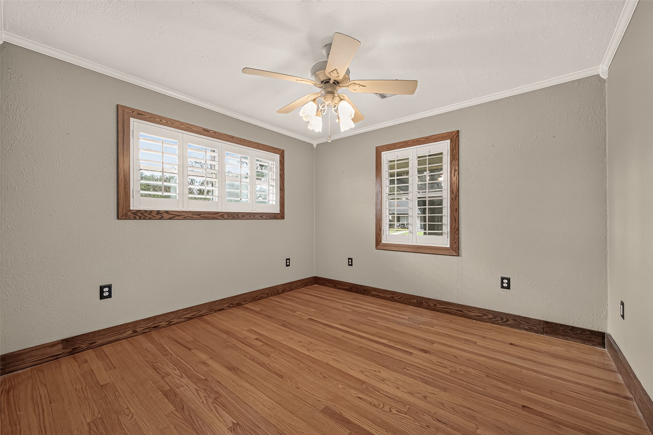 2210 Lazybrook Drive Property Photo 14