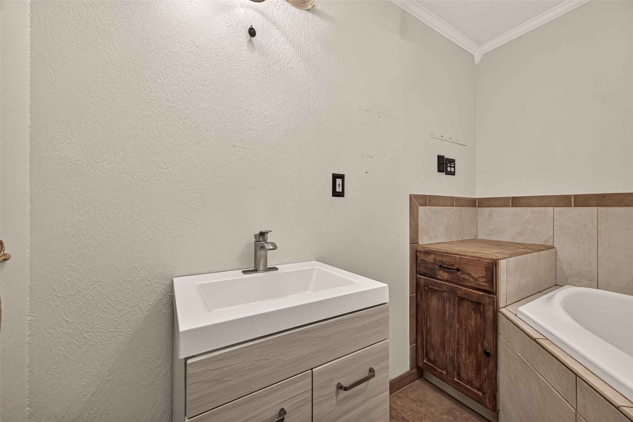 2210 Lazybrook Drive Property Photo 20