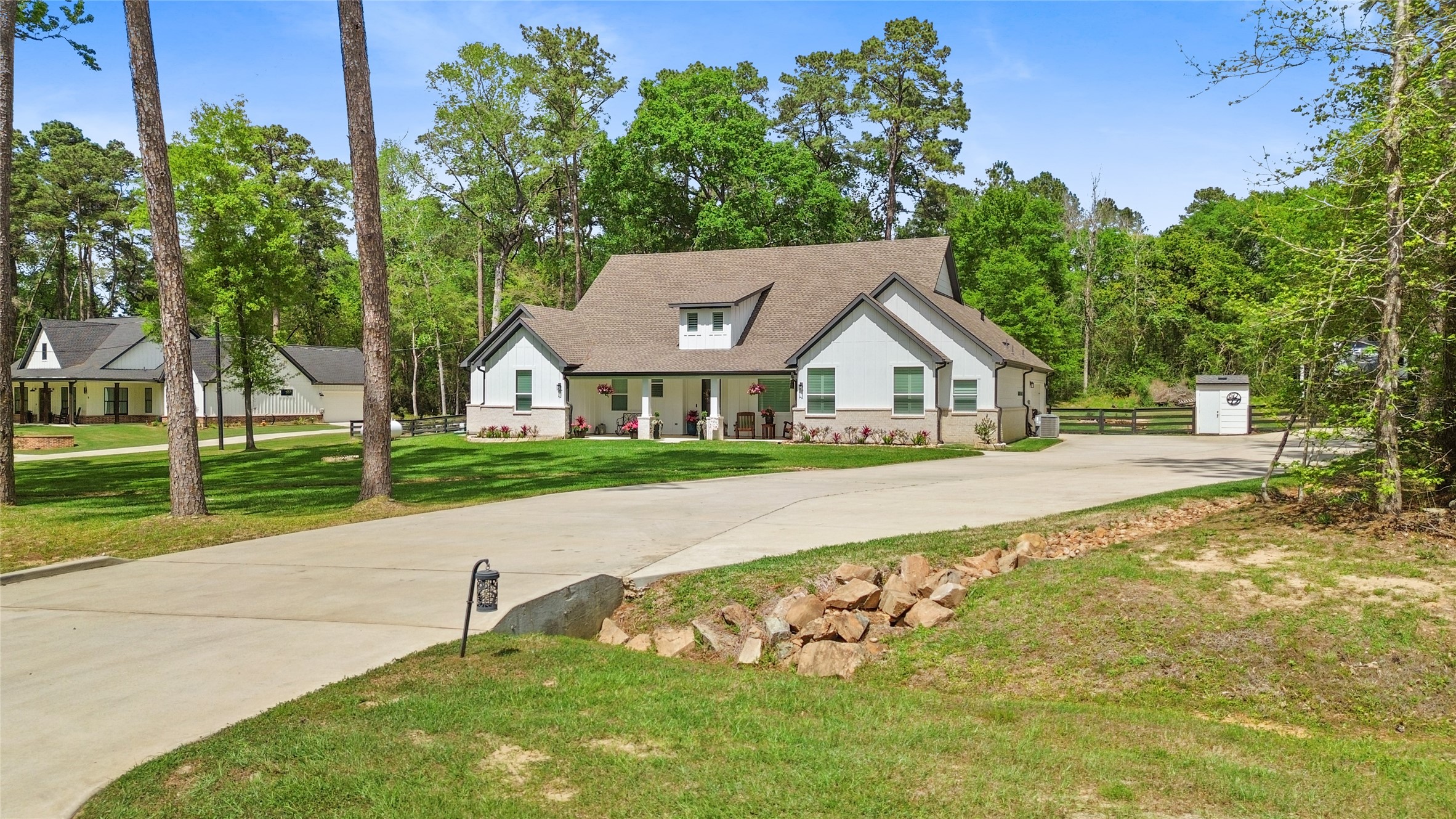33210 Walnut Crossing Property Photo 2