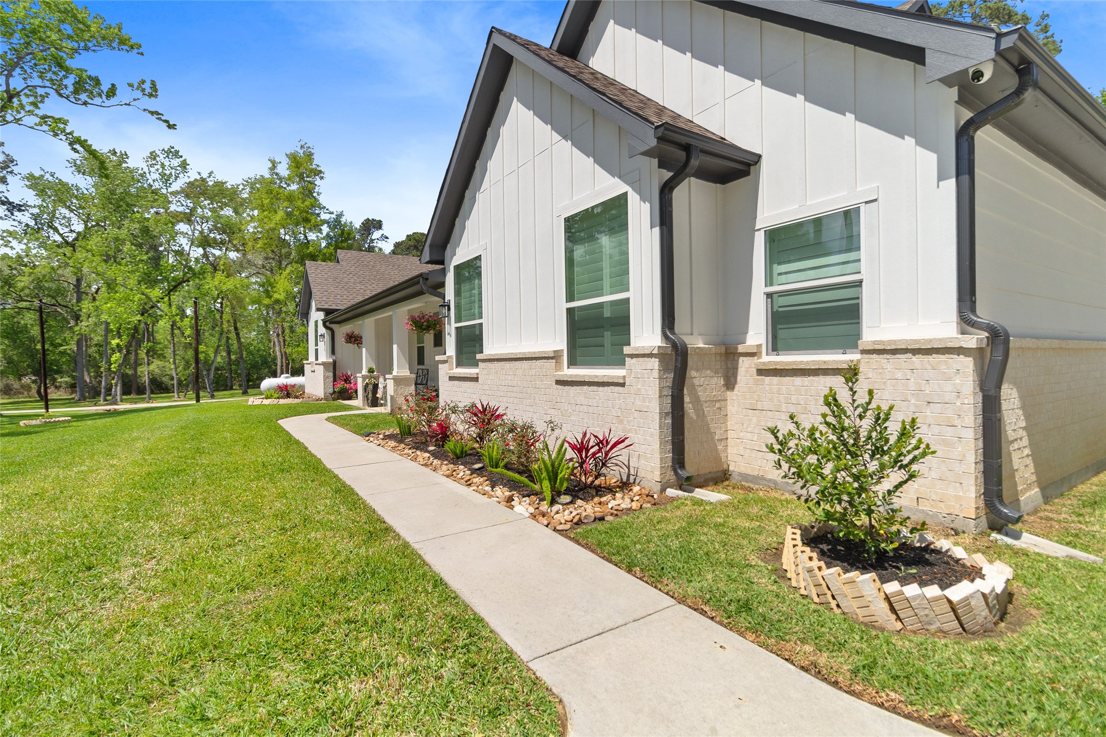 33210 Walnut Crossing Property Photo 3