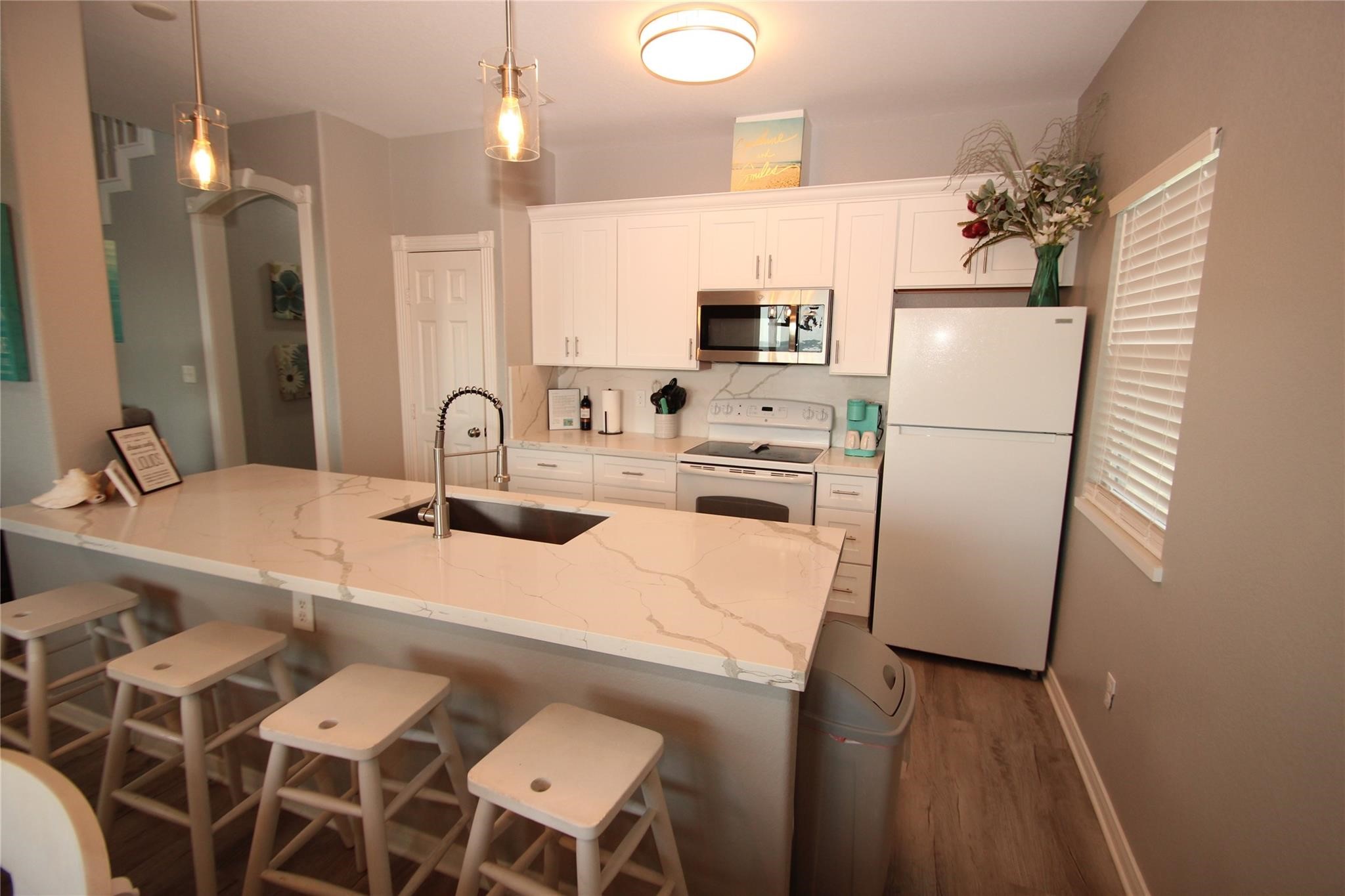 1648 Sandpebble Place Property Photo 10