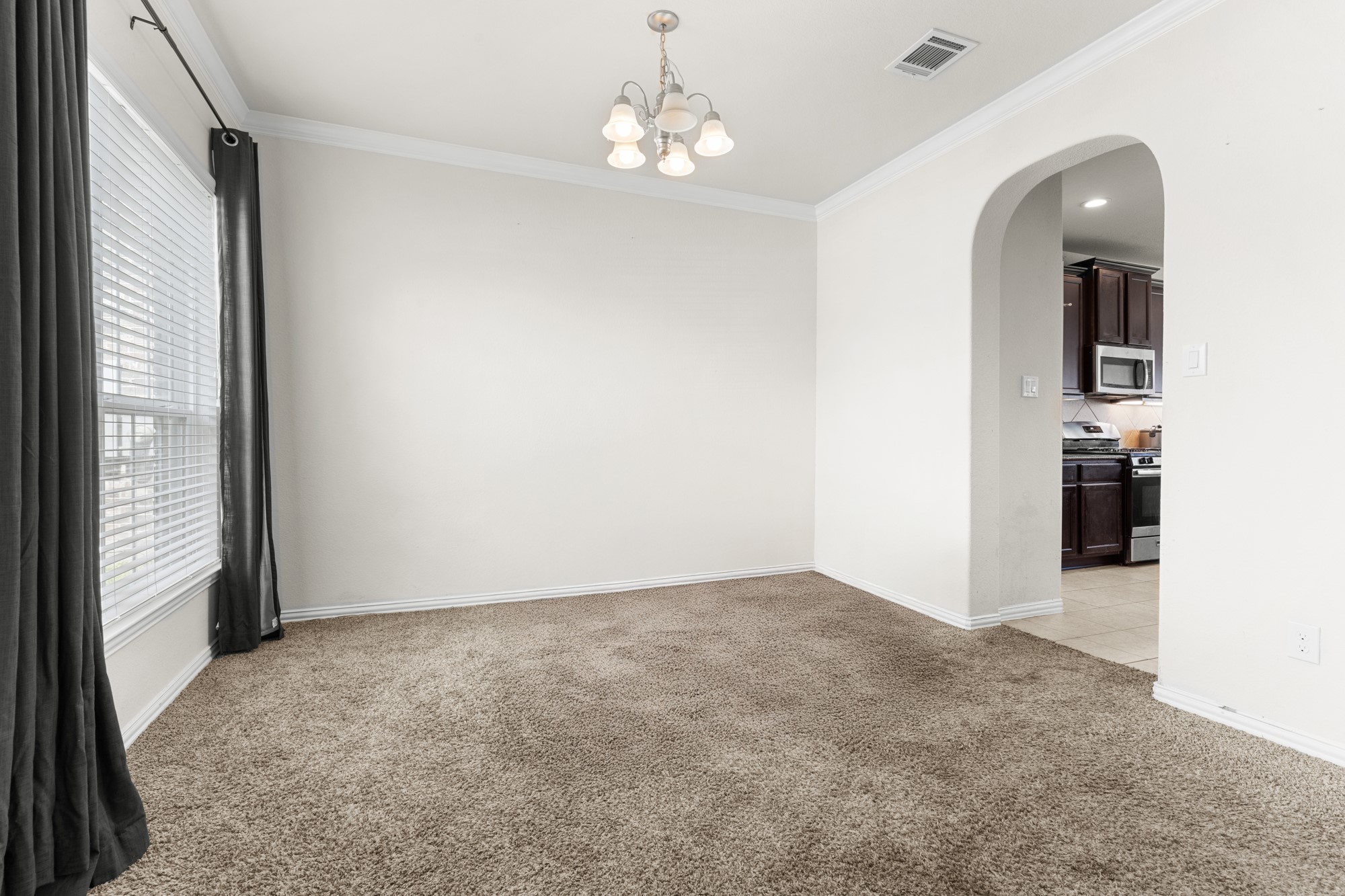 2314 Red Slate Drive Property Photo 4