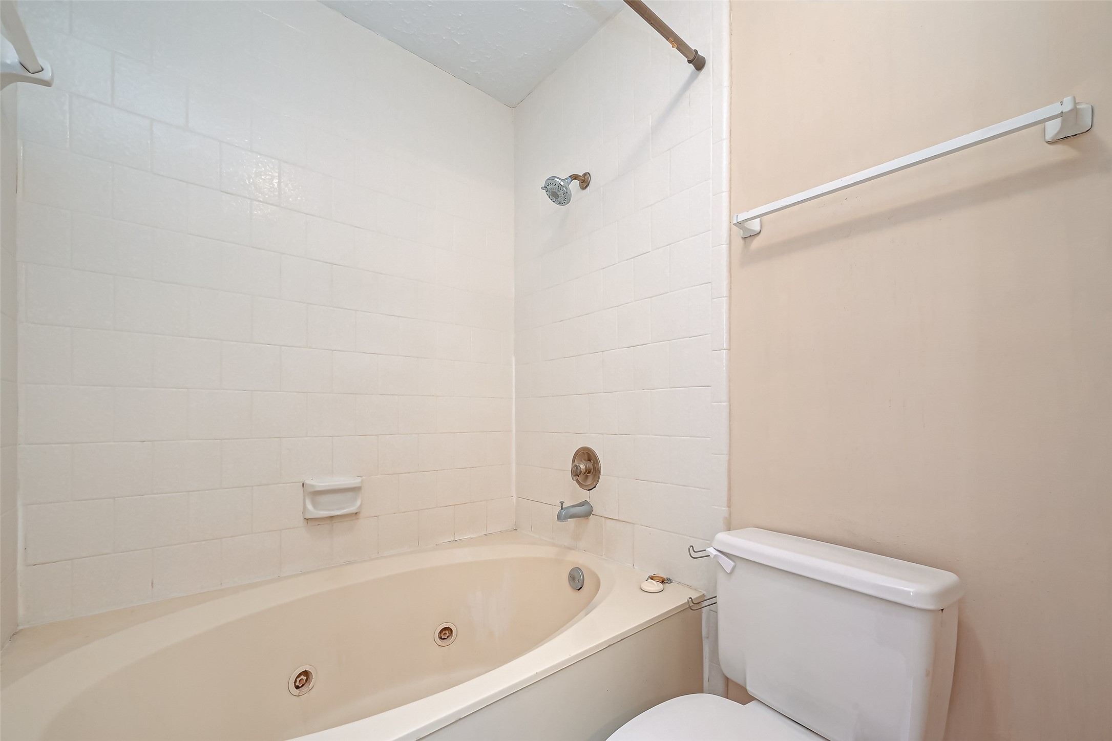 2102 Creekshire Drive Property Photo 20