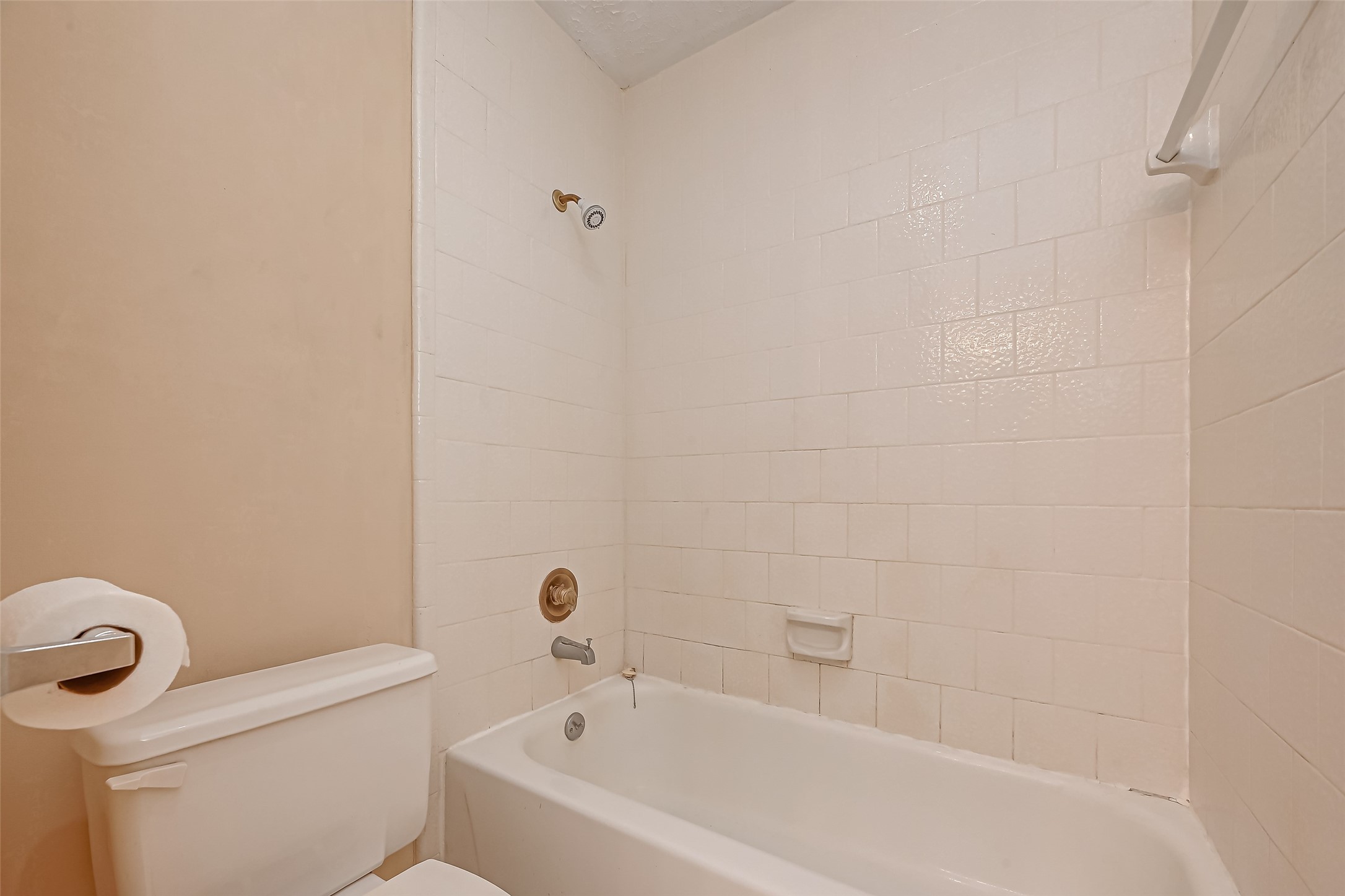 2102 Creekshire Drive Property Photo 23