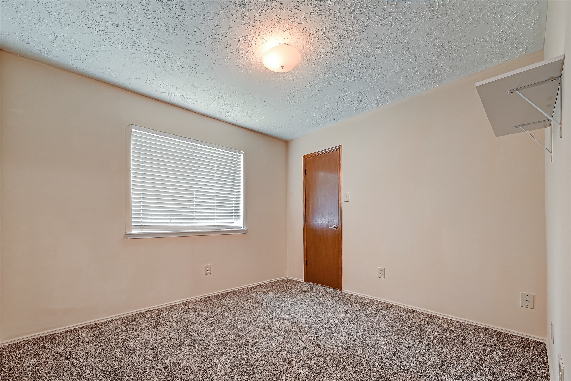 2102 Creekshire Drive Property Photo 24