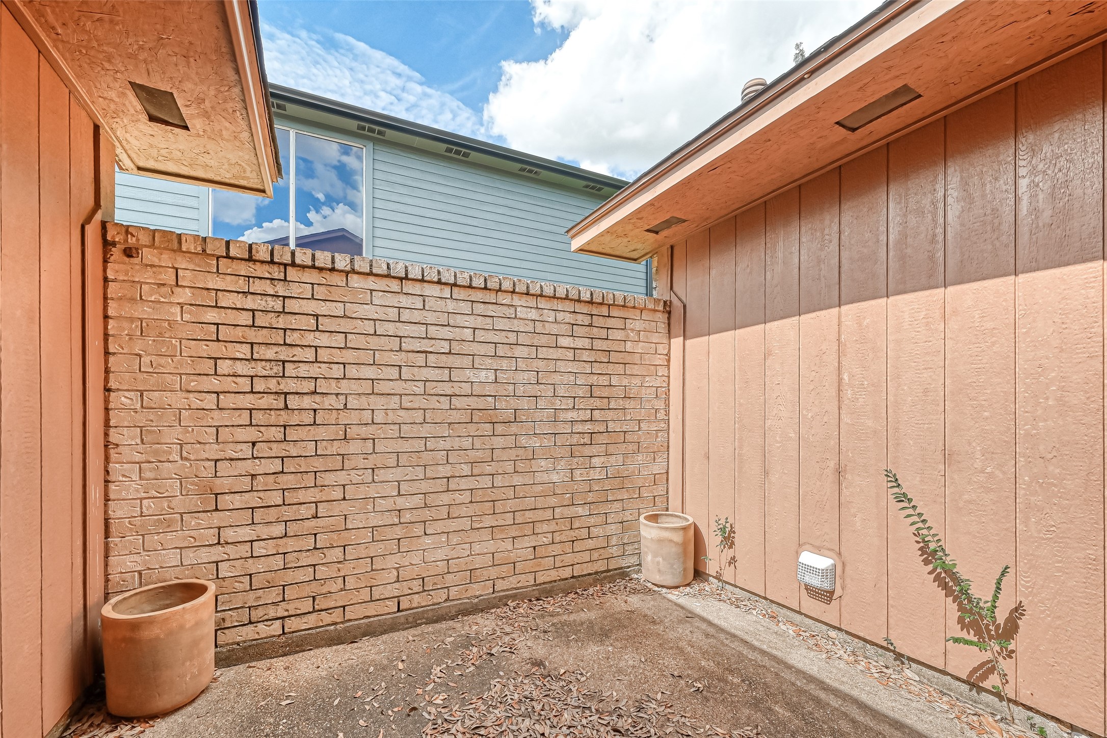 2102 Creekshire Drive Property Photo 27
