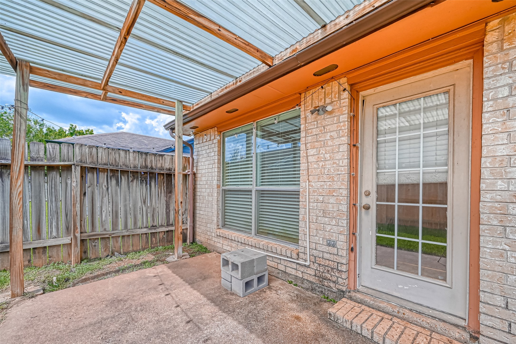2102 Creekshire Drive Property Photo 32