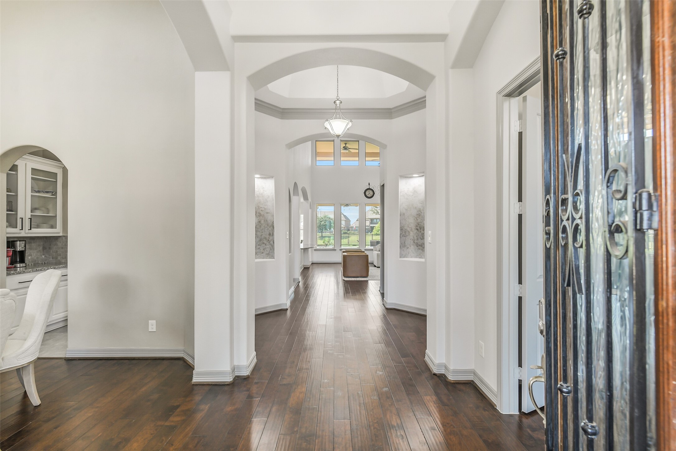 23622 Esperia Street Property Photo 6