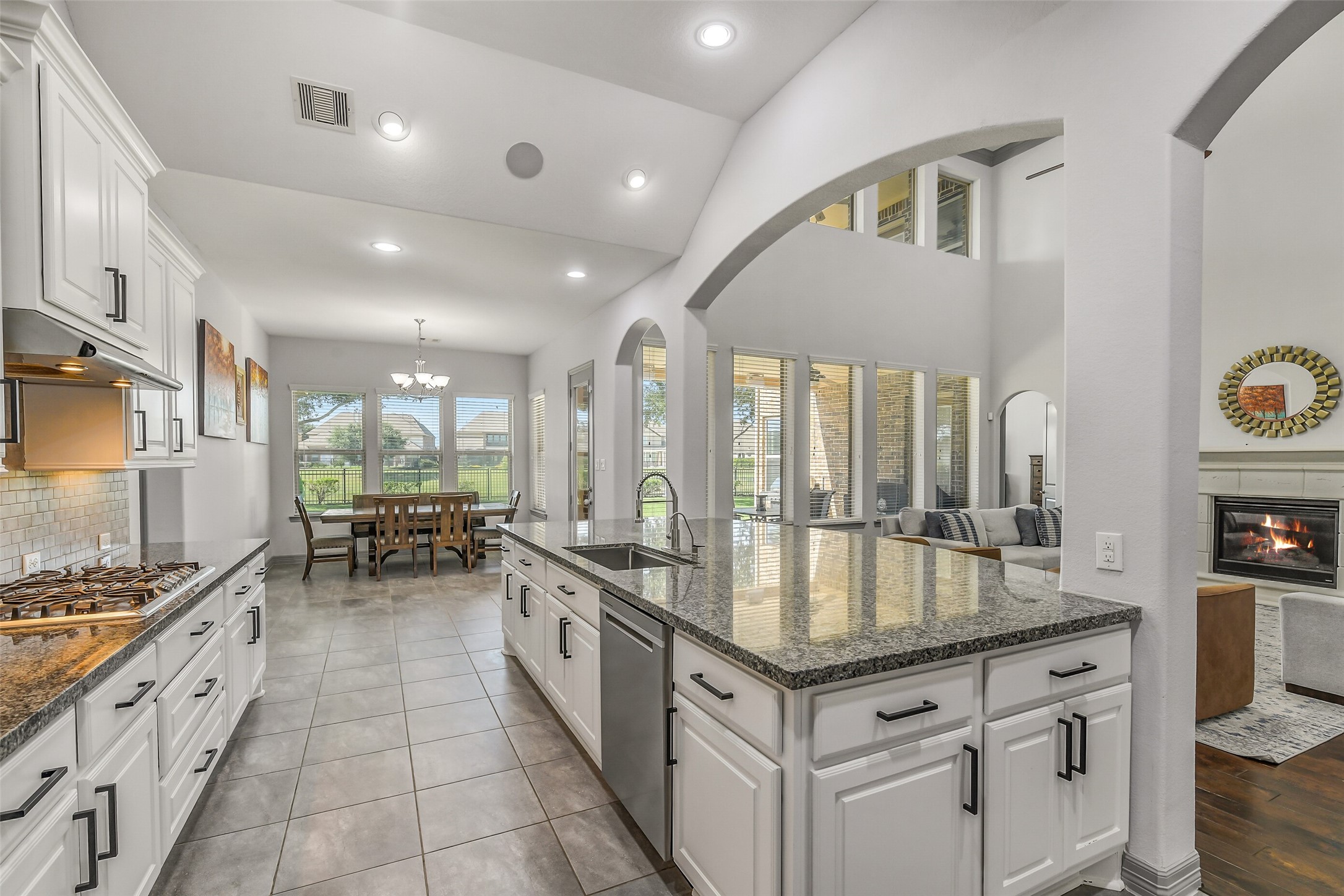 23622 Esperia Street Property Photo 13
