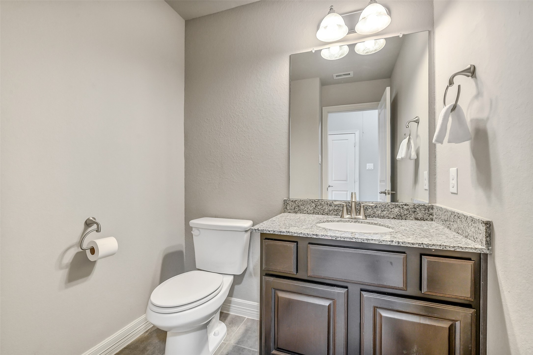 23622 Esperia Street Property Photo 37