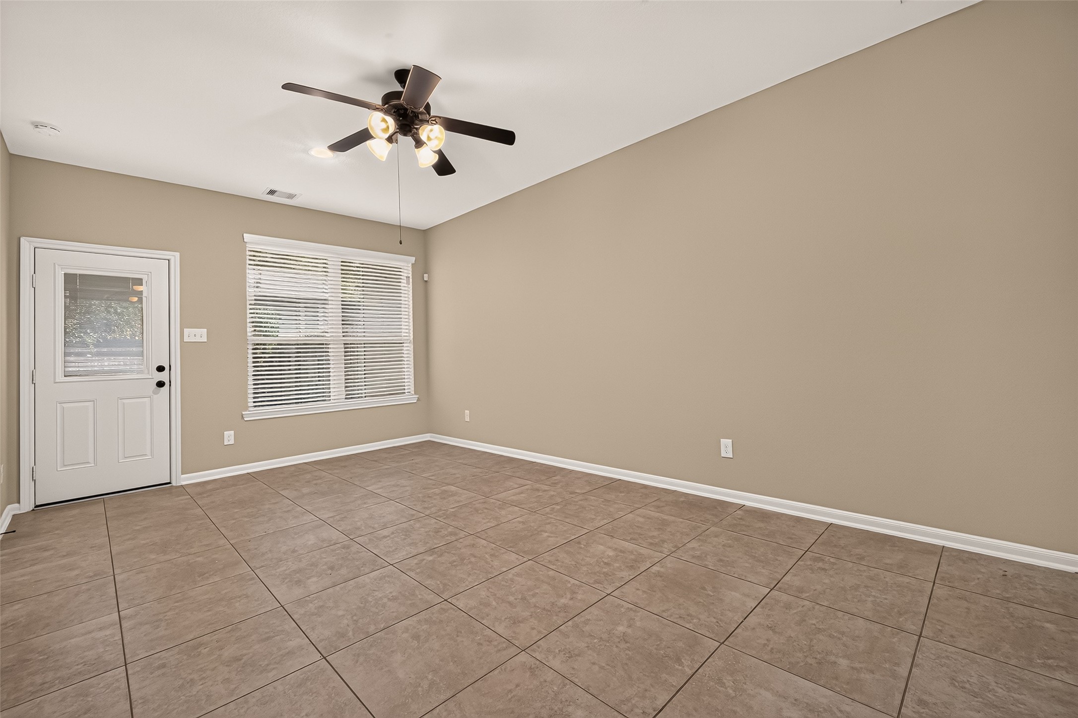 186 Biltmore Loop Property Photo 8