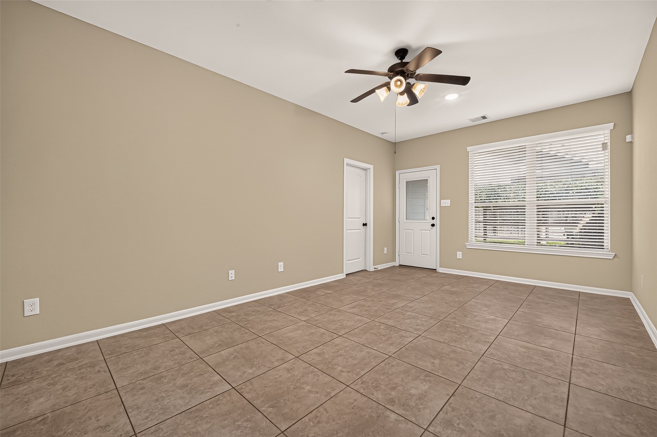 186 Biltmore Loop Property Photo 9