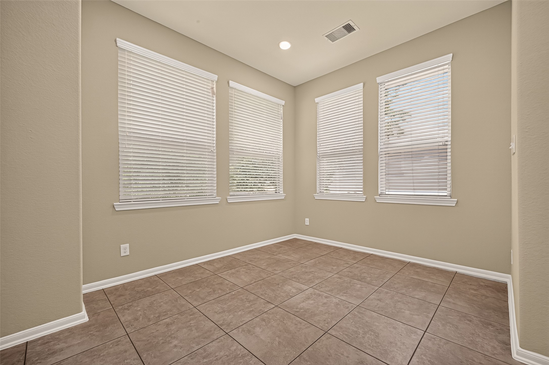 186 Biltmore Loop Property Photo 16