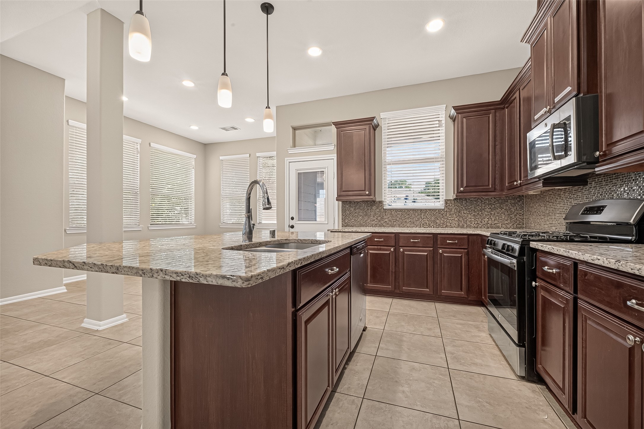186 Biltmore Loop Property Photo 21