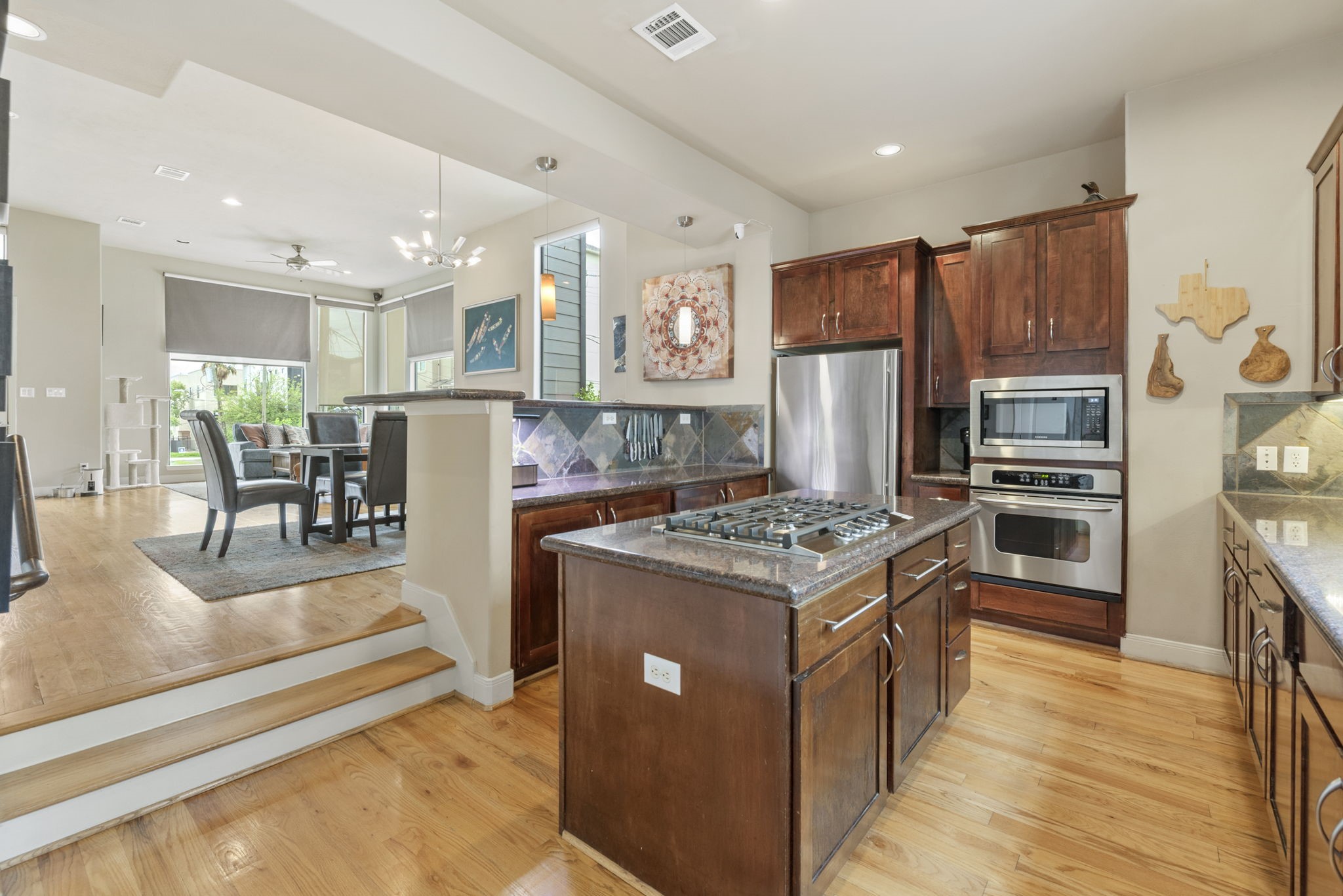 5122 Lillian St Property Photo 18