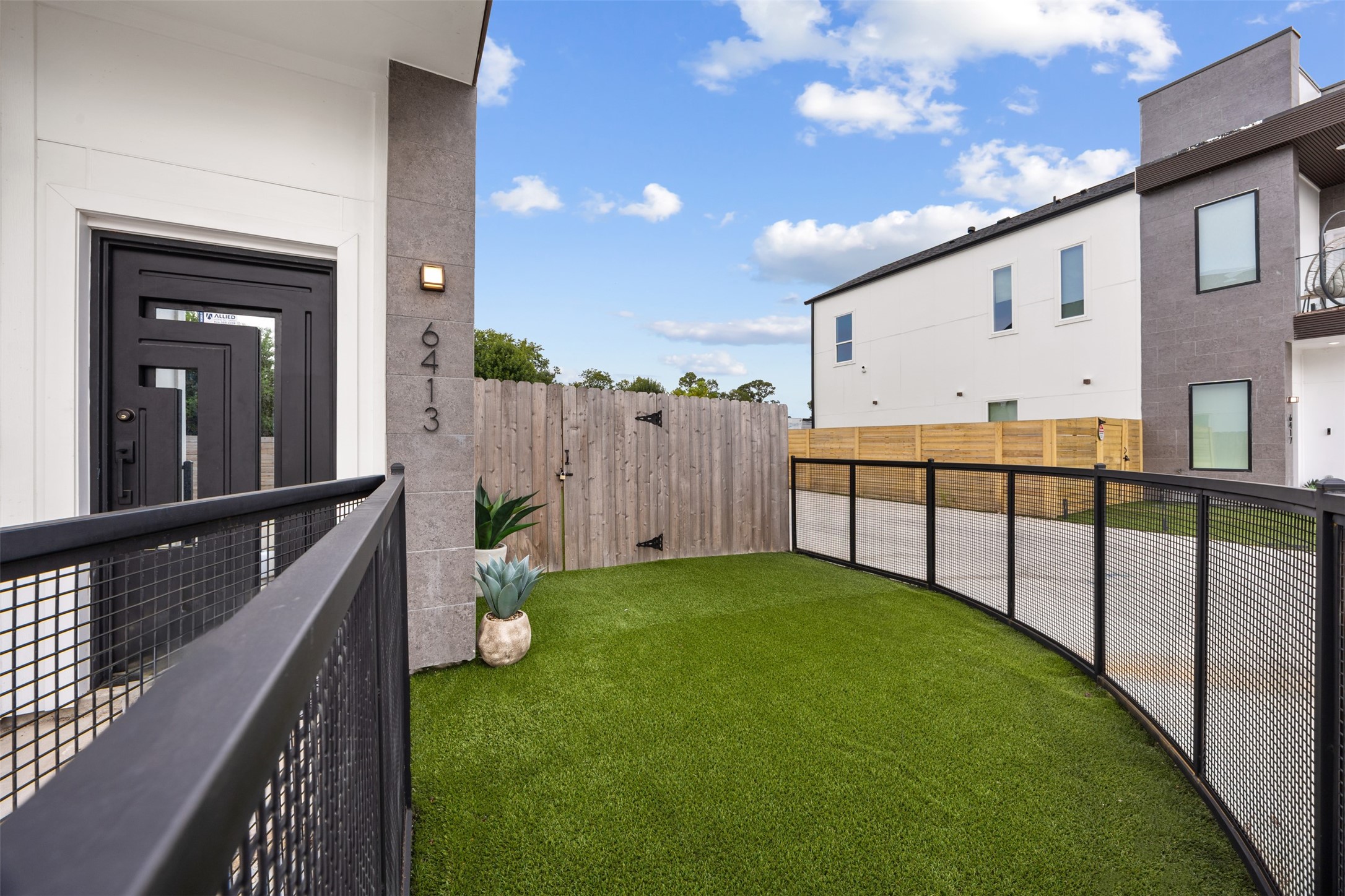 6413 Lamayah Street Property Photo 2