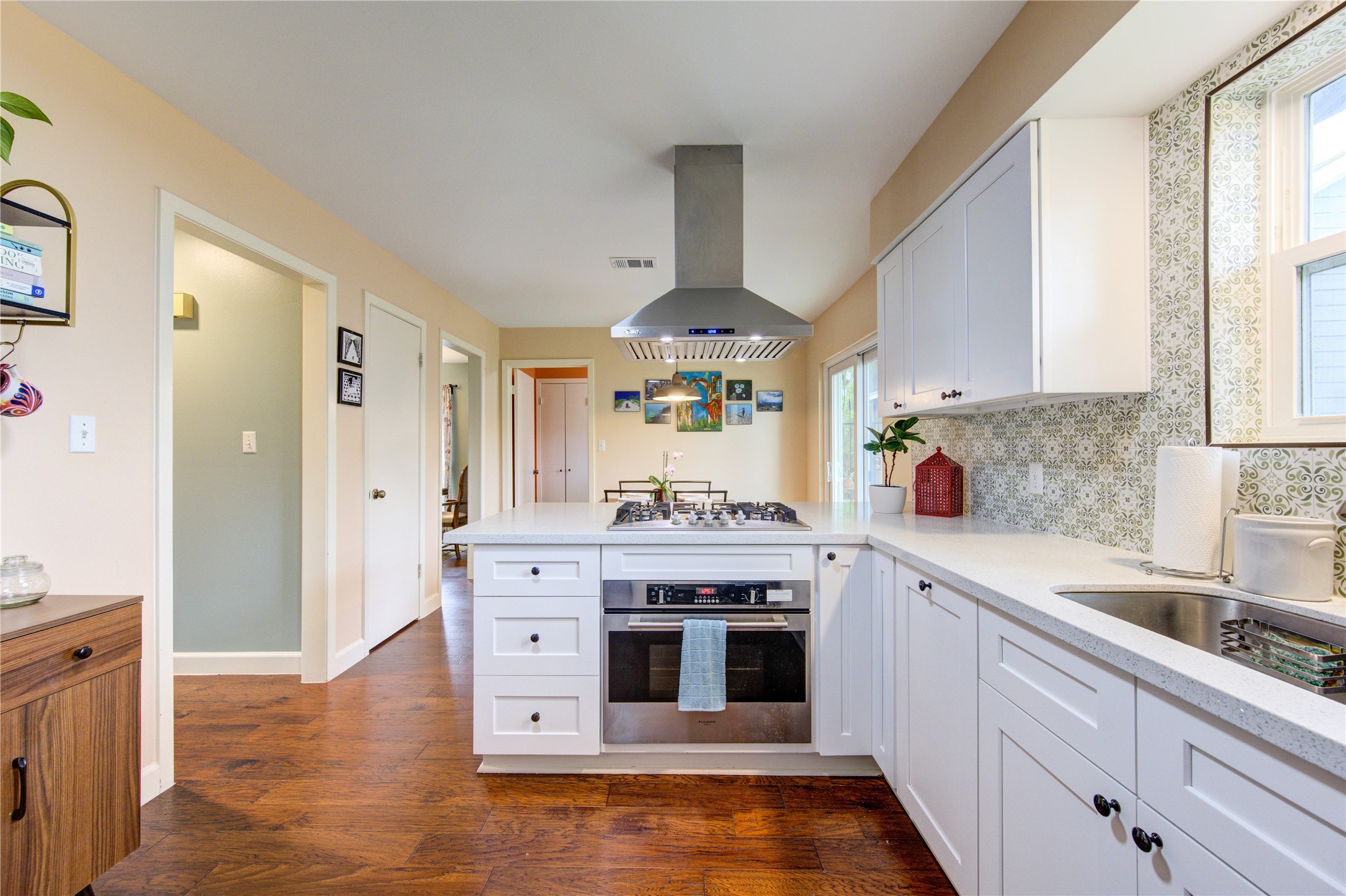 2258 Woodland Springs Street Property Photo 5
