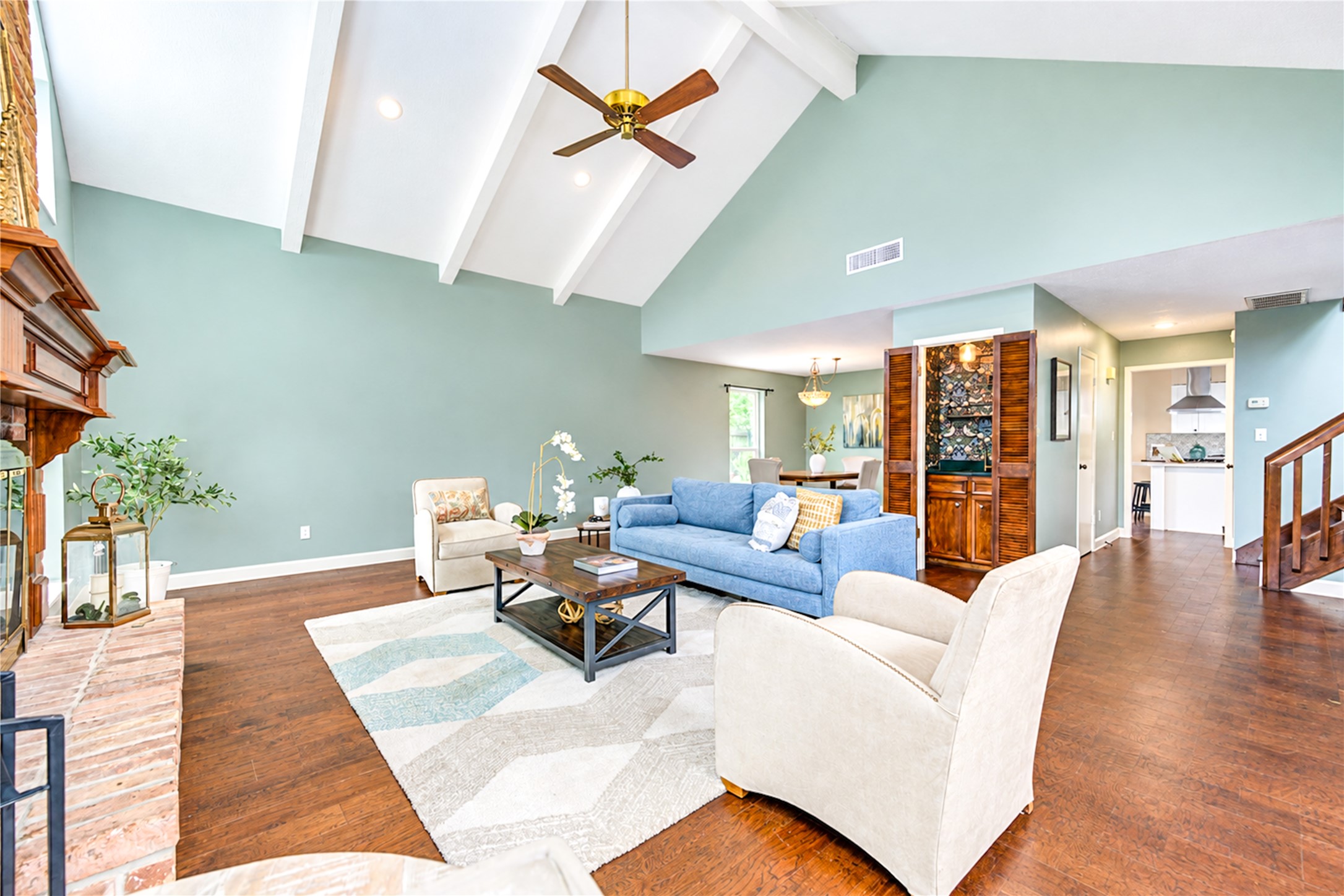 2258 Woodland Springs Street Property Photo 6