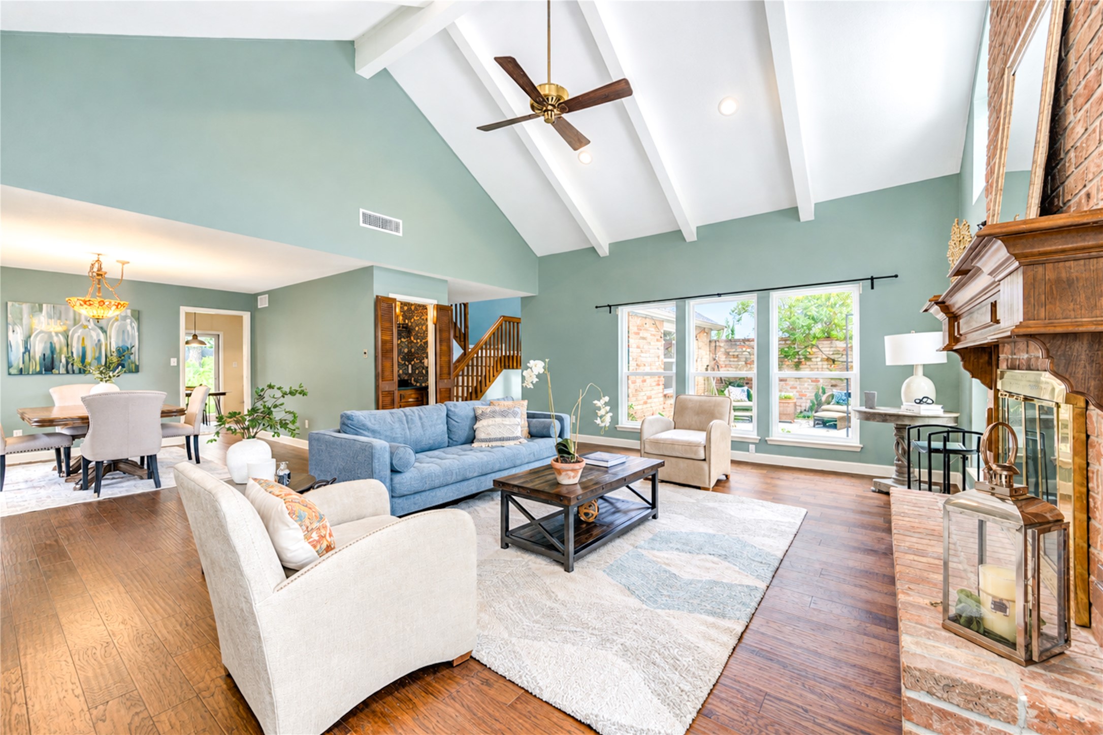 2258 Woodland Springs Street Property Photo 8