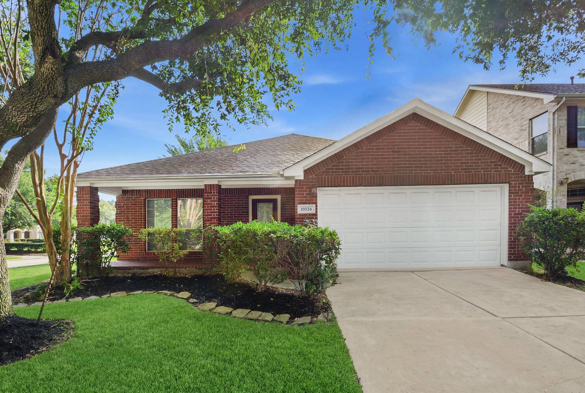 19226 Countryhills Court Property Photo 3