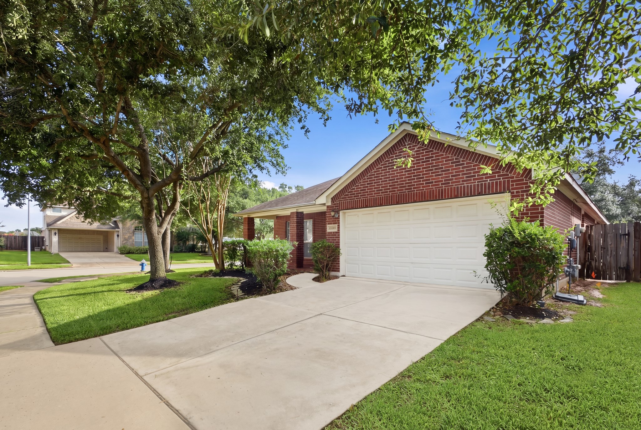 19226 Countryhills Court Property Photo 4
