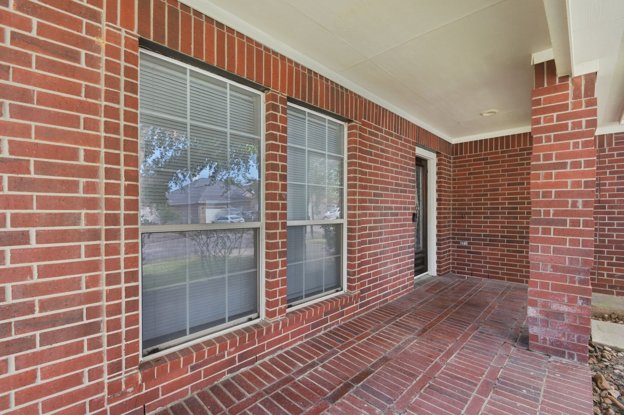 19226 Countryhills Court Property Photo 8