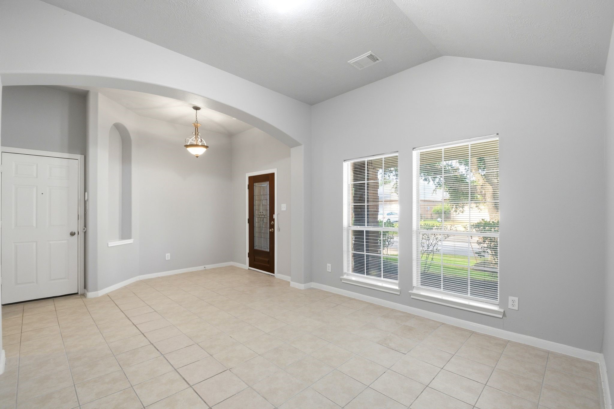 19226 Countryhills Court Property Photo 12