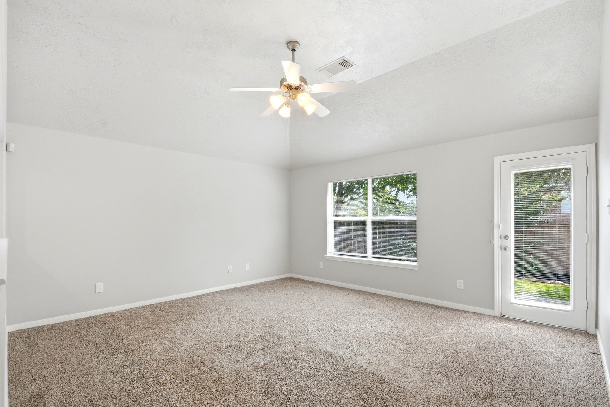 19226 Countryhills Court Property Photo 23