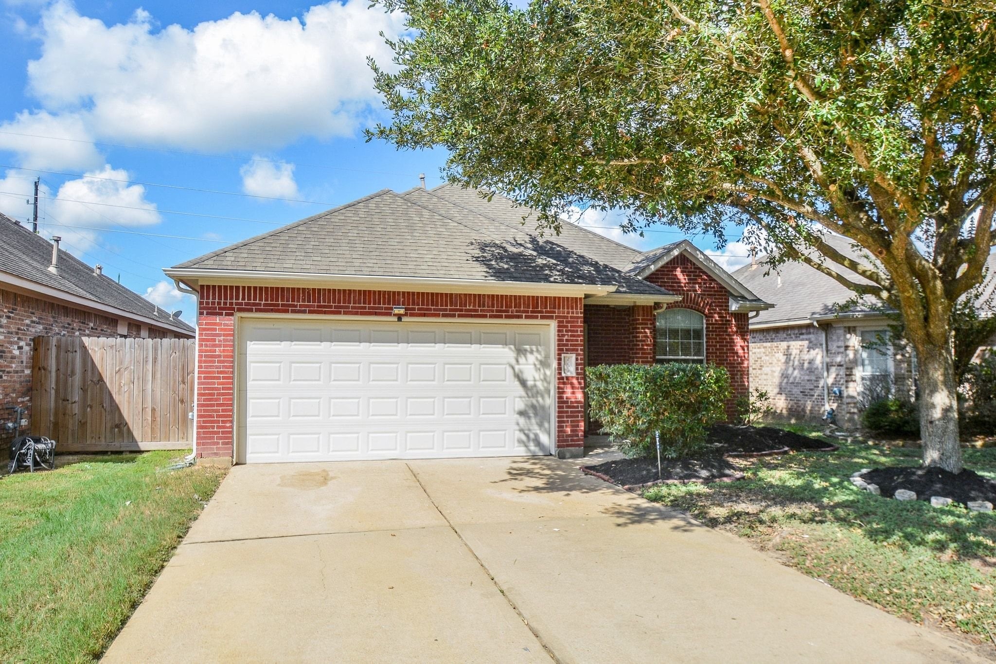 2223 Castle Garden Property Photo 1