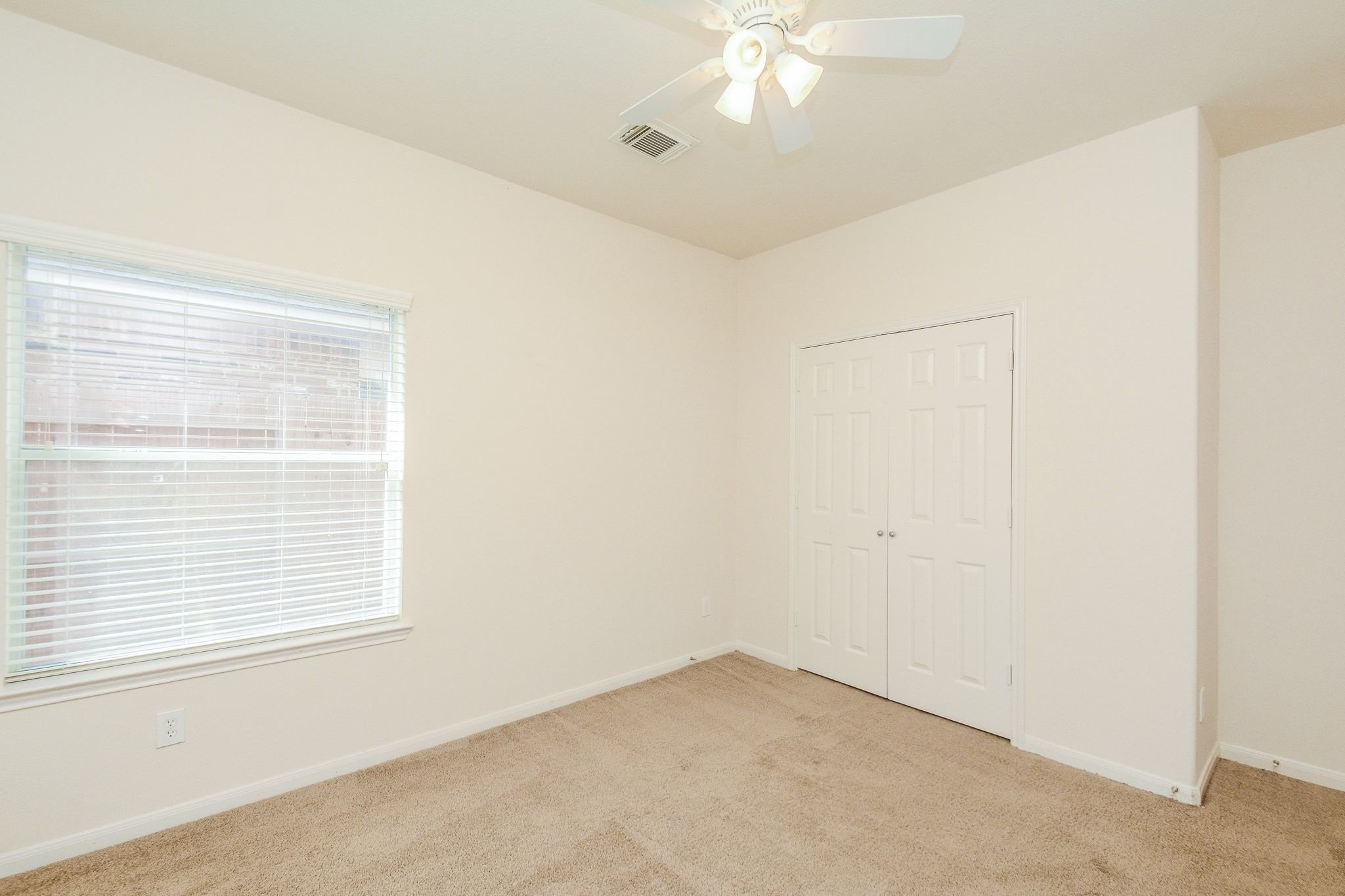 2223 Castle Garden Property Photo 26
