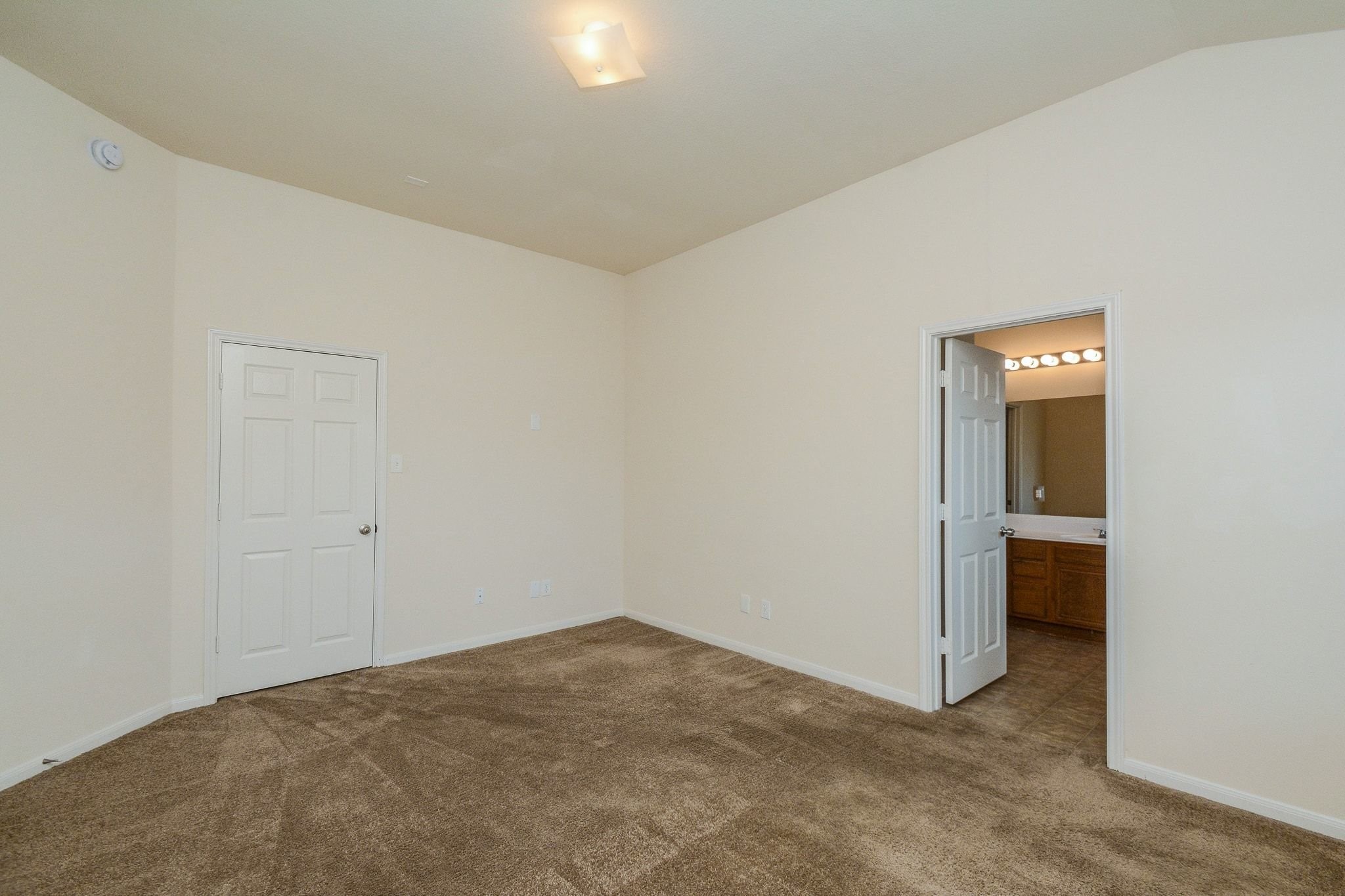 2223 Castle Garden Property Photo 33