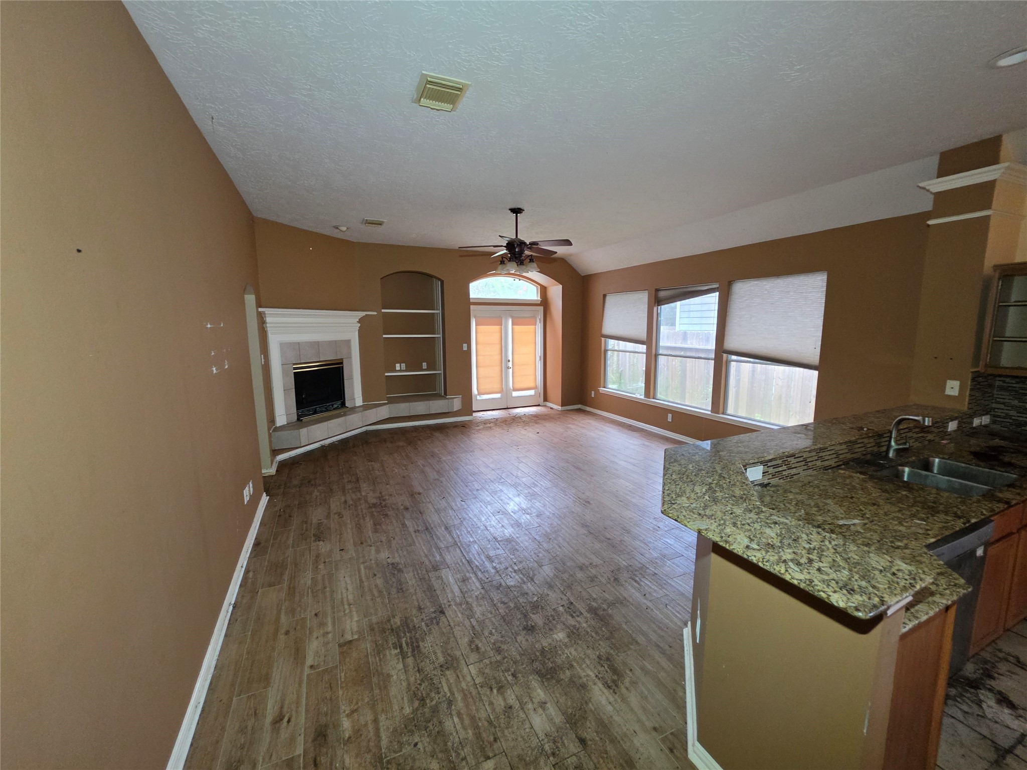10218 Cherry Laurel Lane Property Photo 4