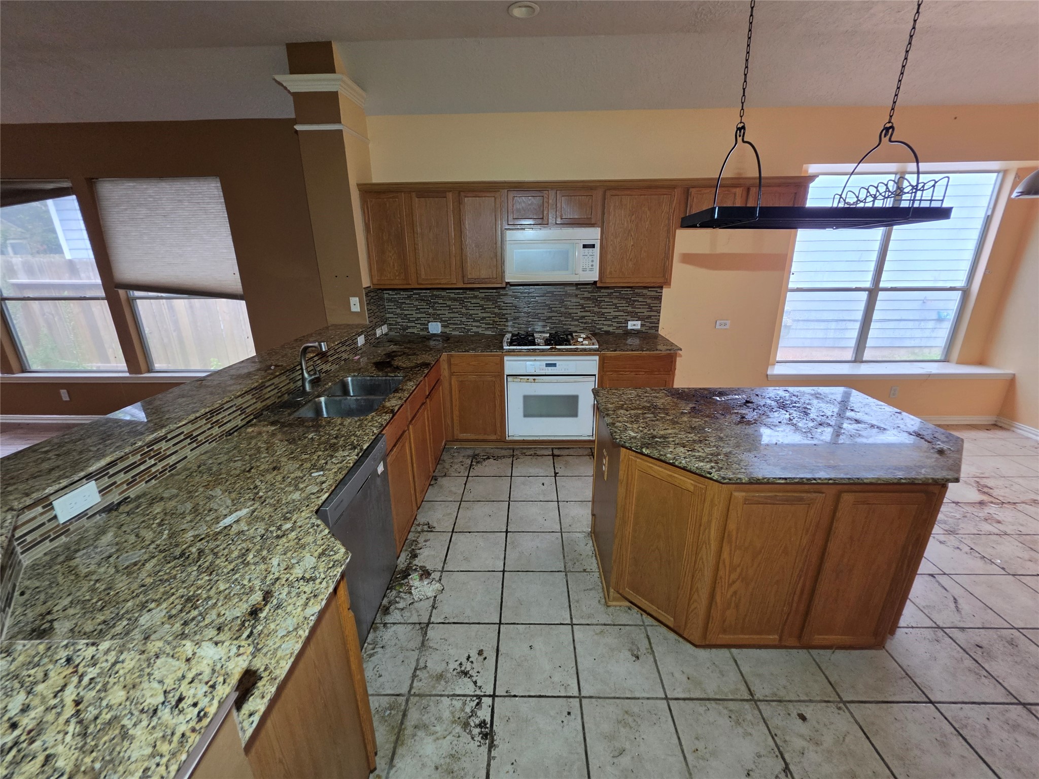 10218 Cherry Laurel Lane Property Photo 5