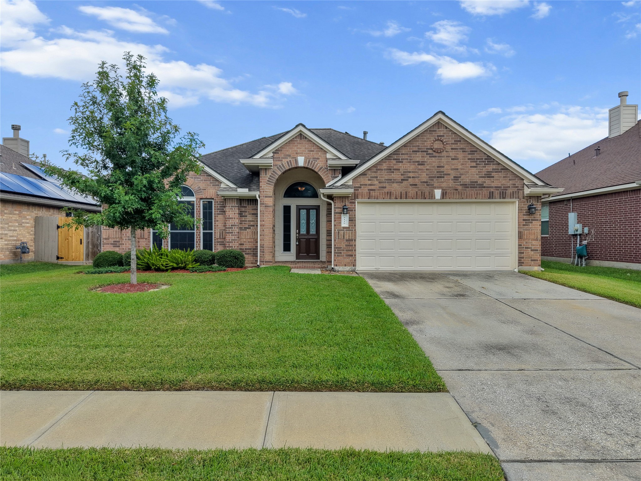 5119 Camarosa Drive Property Photo 1