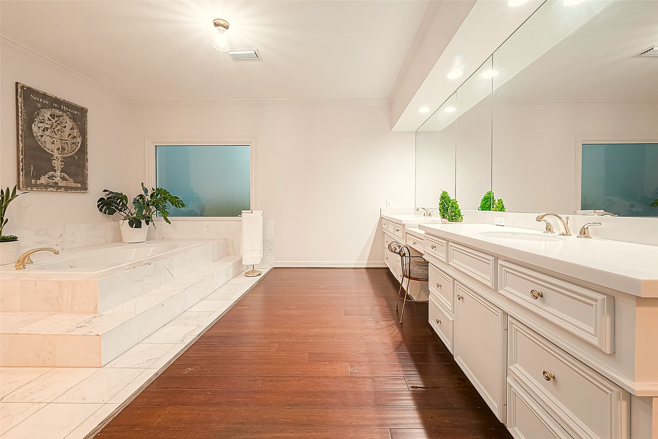 983 S Post Oak Lane Property Photo 33