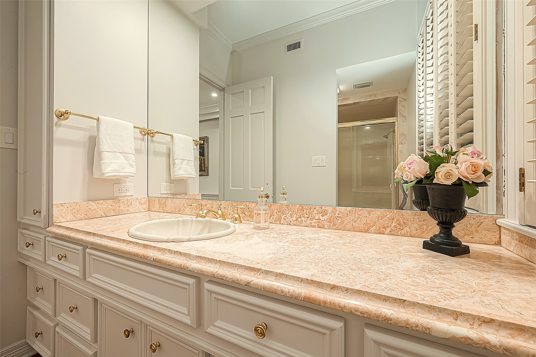 983 S Post Oak Lane Property Photo 40