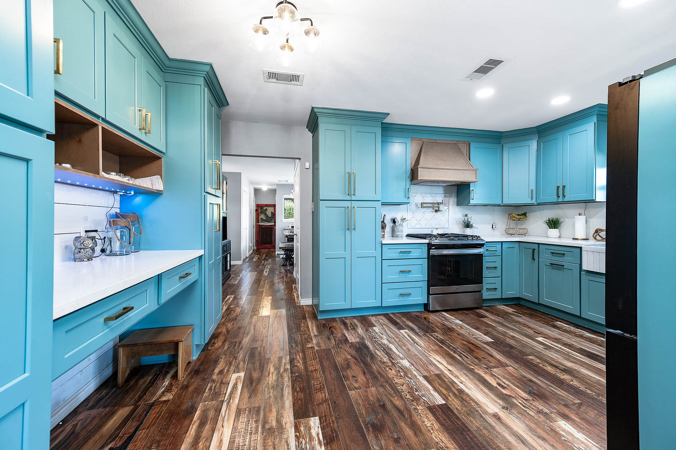 325 Ling Street Property Photo 6