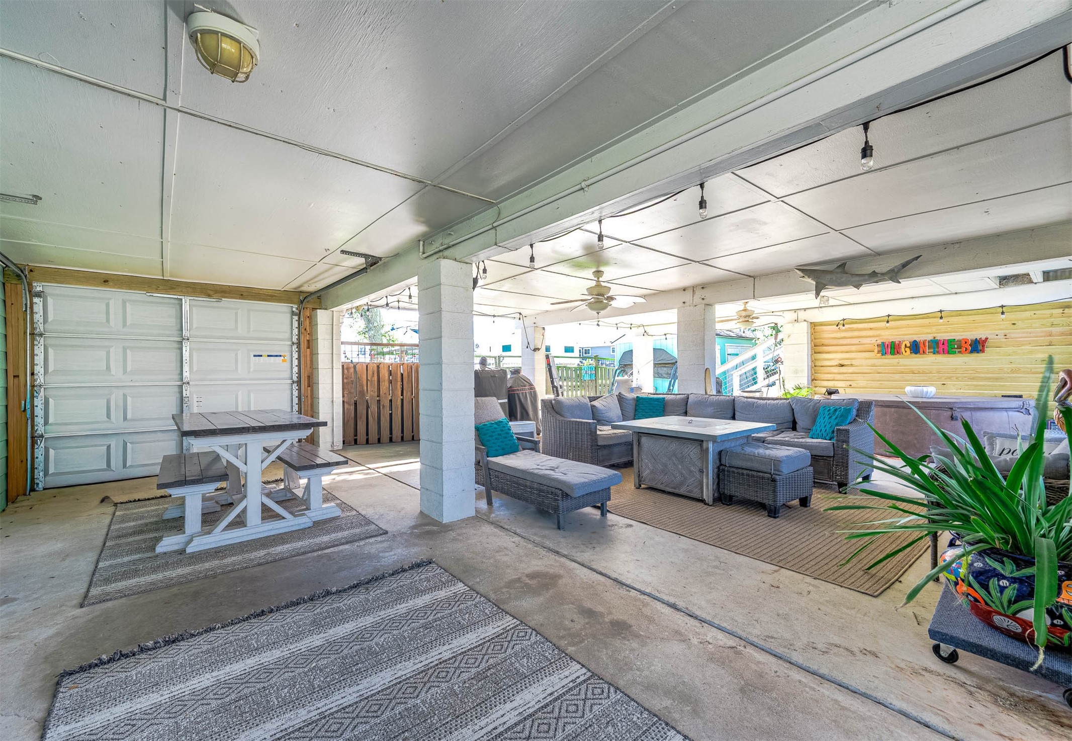 325 Ling Street Property Photo 16