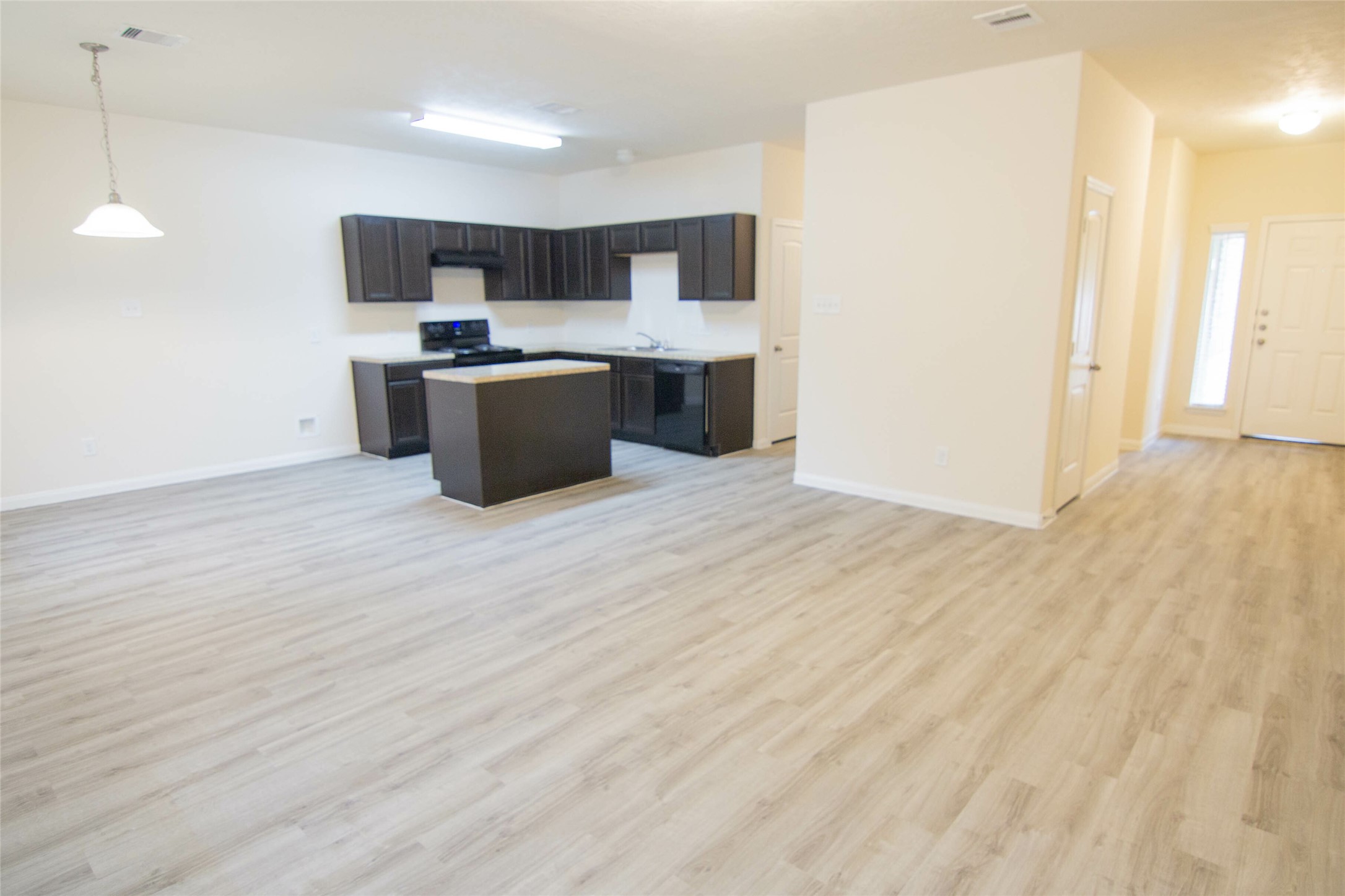 6239 Brenwood Circle Property Photo 7
