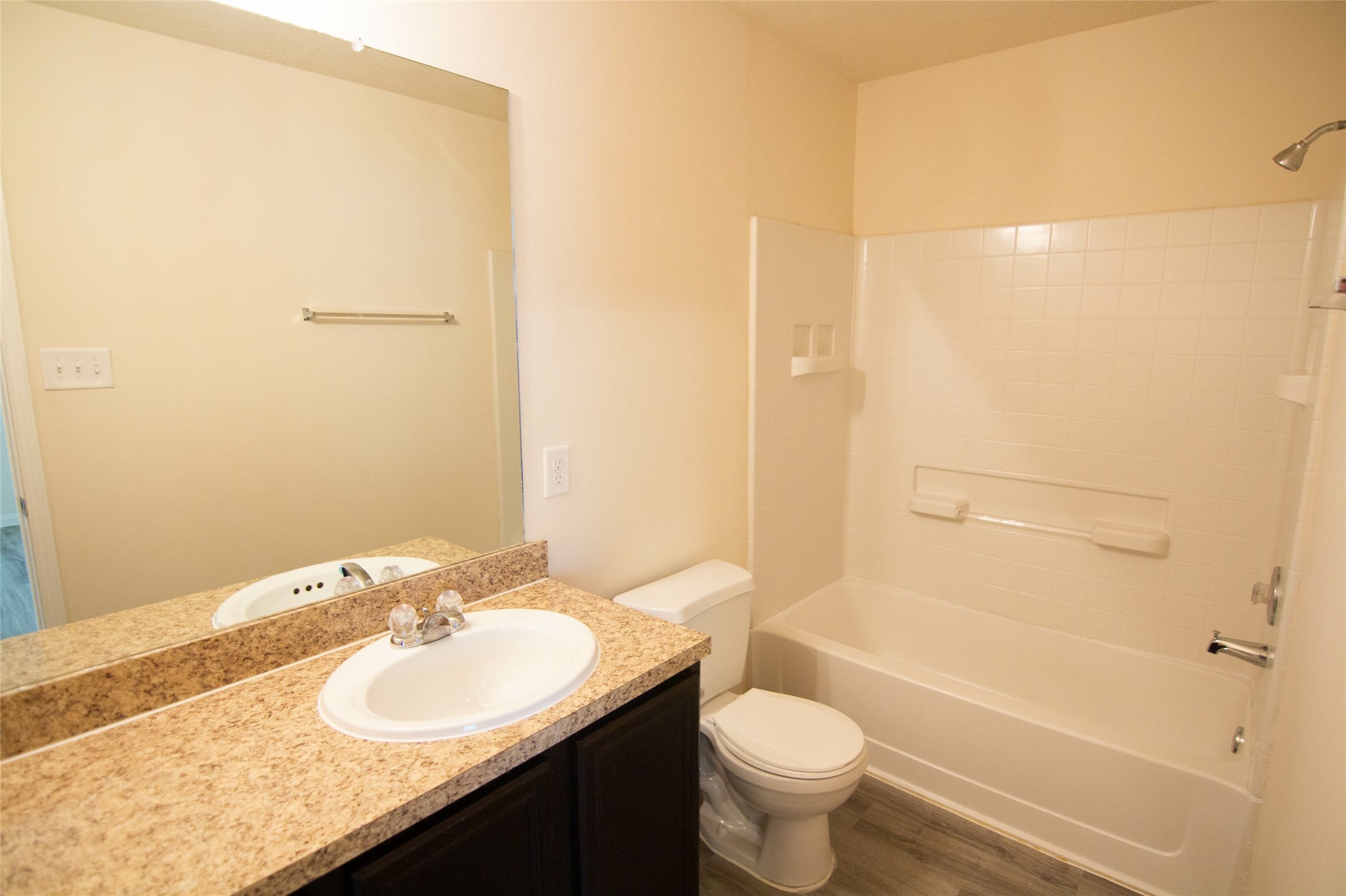 6239 Brenwood Circle Property Photo 9