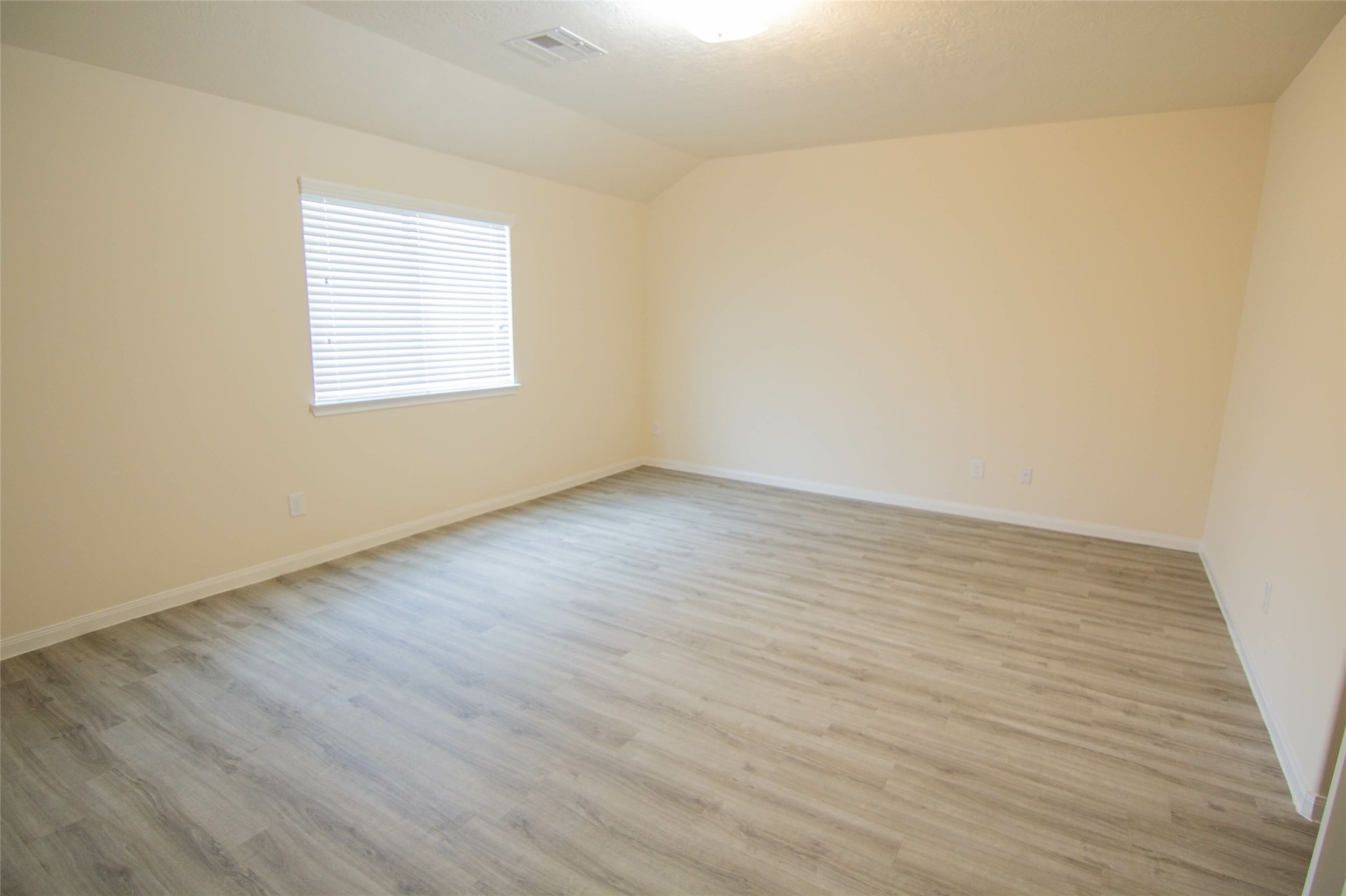 6239 Brenwood Circle Property Photo 11