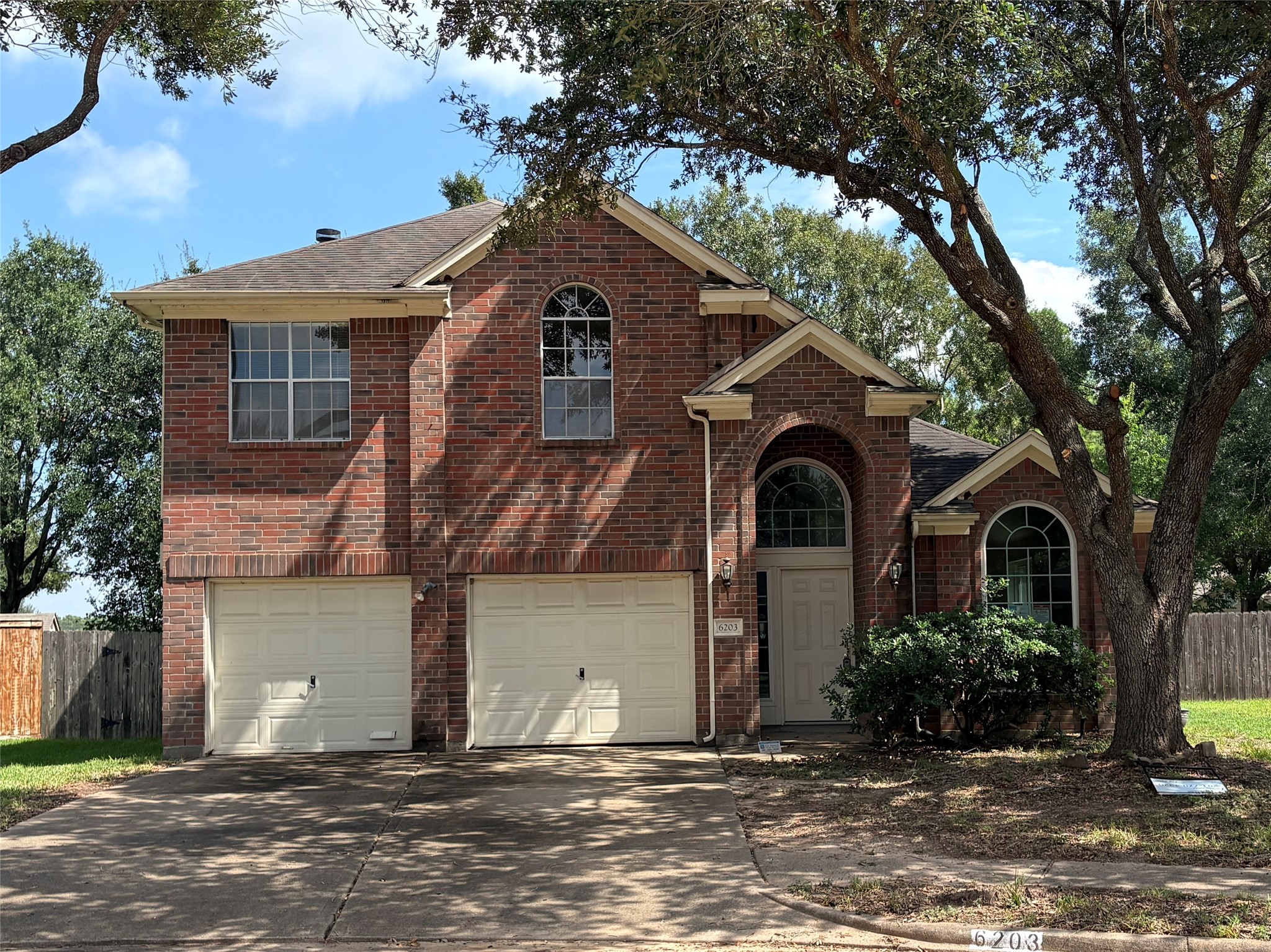 6203 Faulkner Ridge Drive Property Photo 1