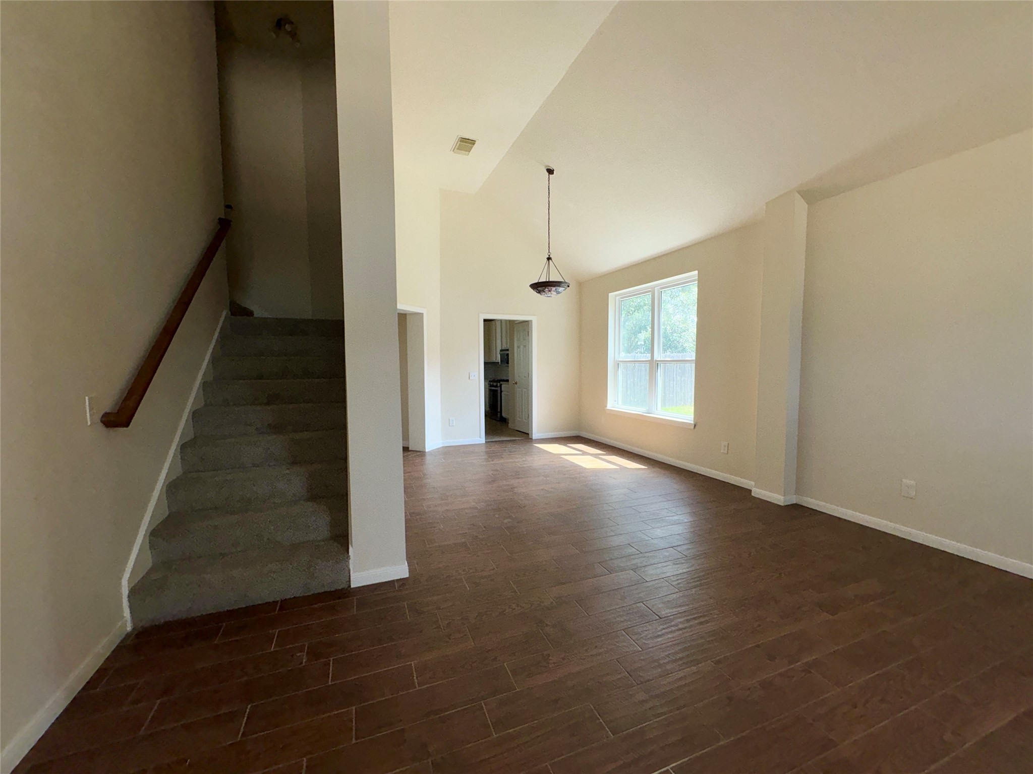 6203 Faulkner Ridge Drive Property Photo 4