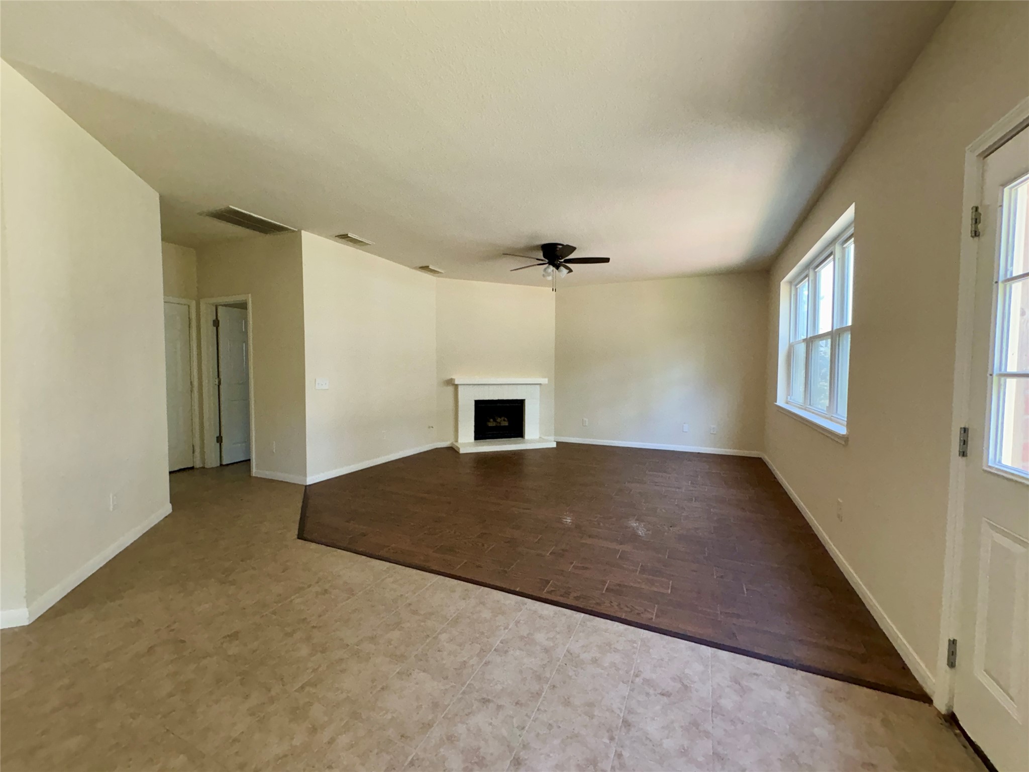 6203 Faulkner Ridge Drive Property Photo 8