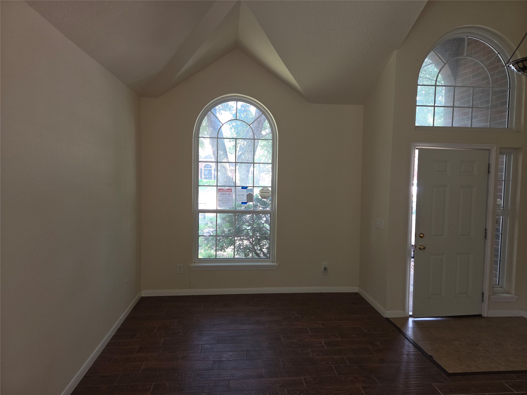 6203 Faulkner Ridge Drive Property Photo 9